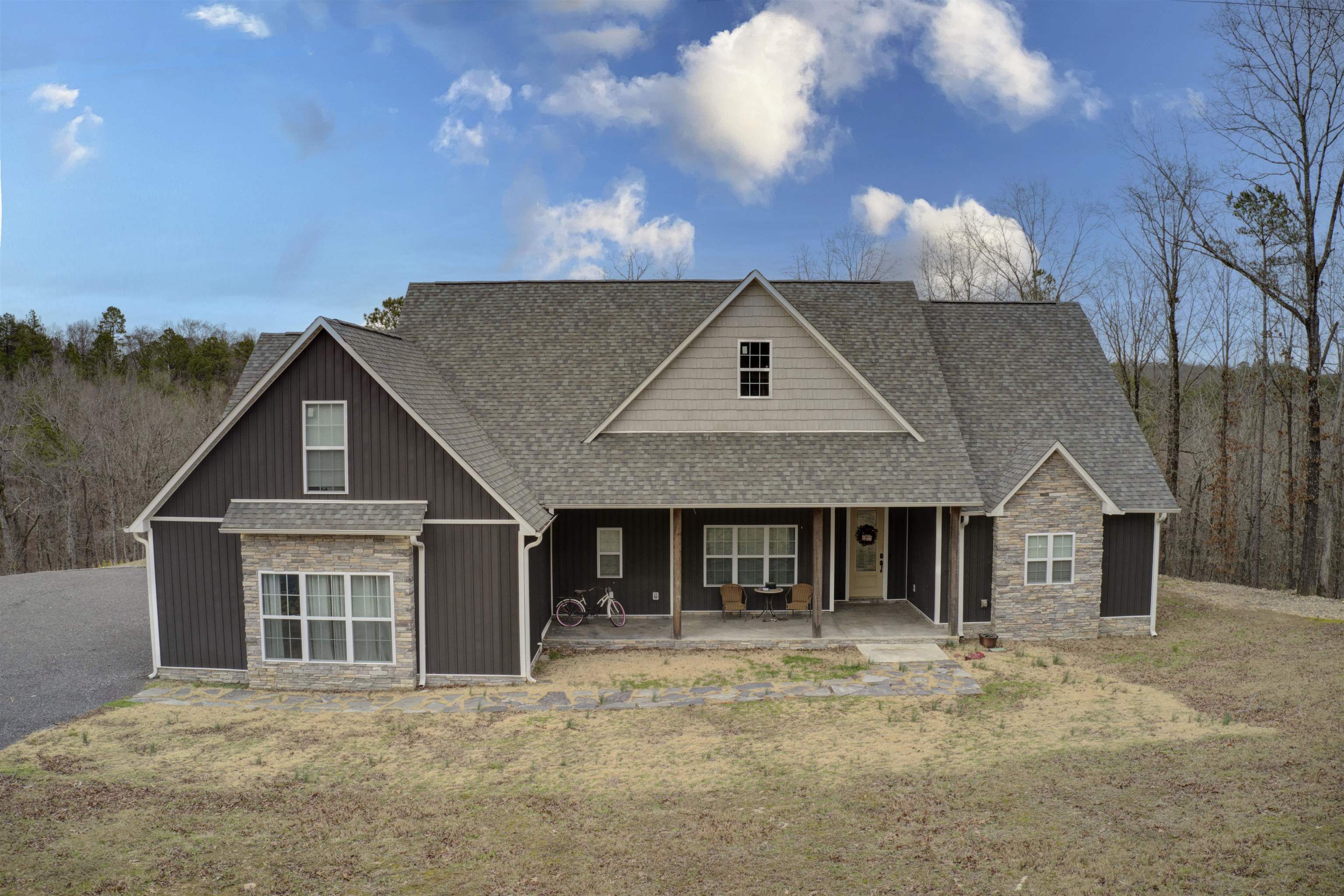 2976 Riverview Drive