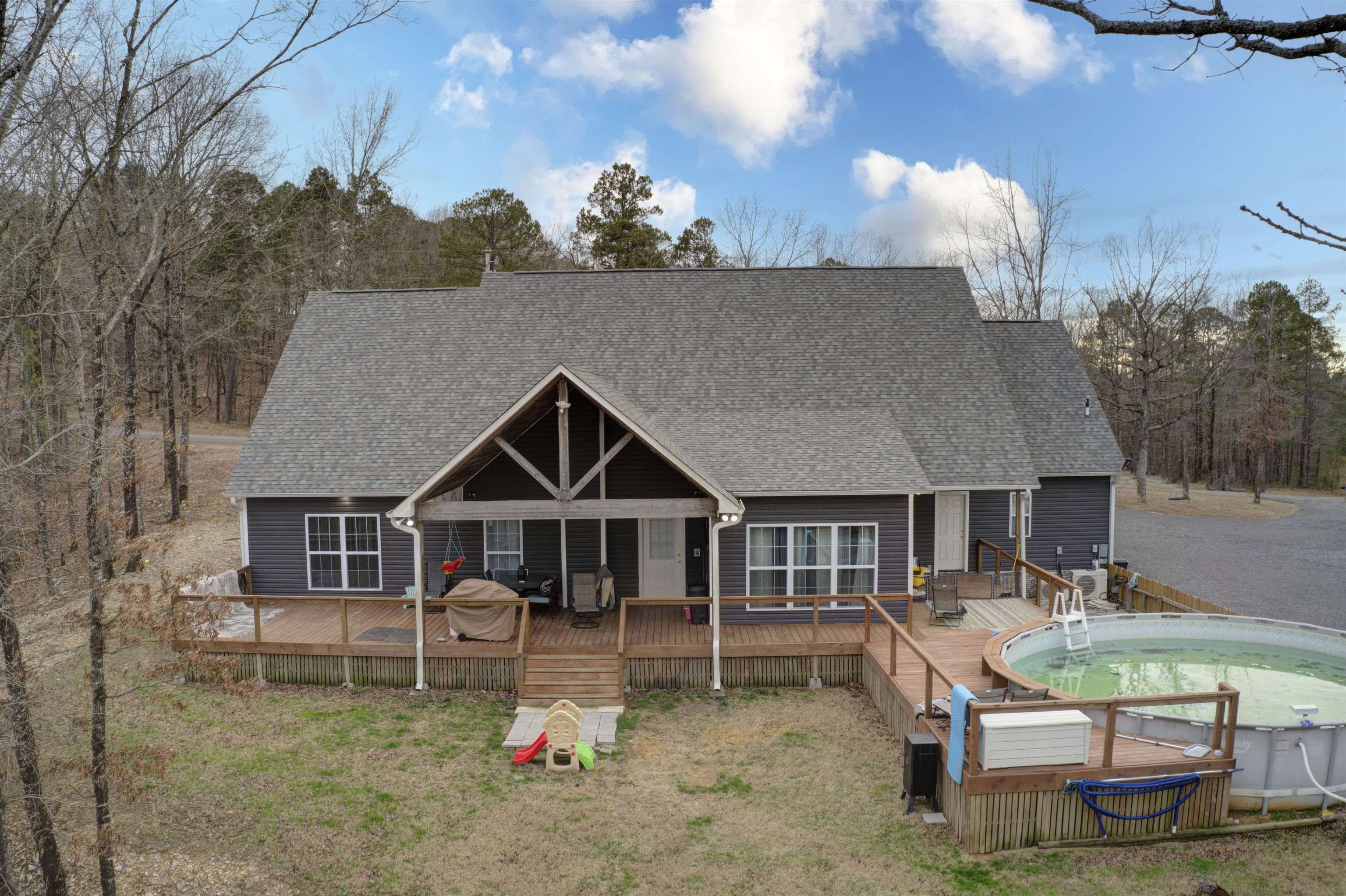 2976 Riverview Drive