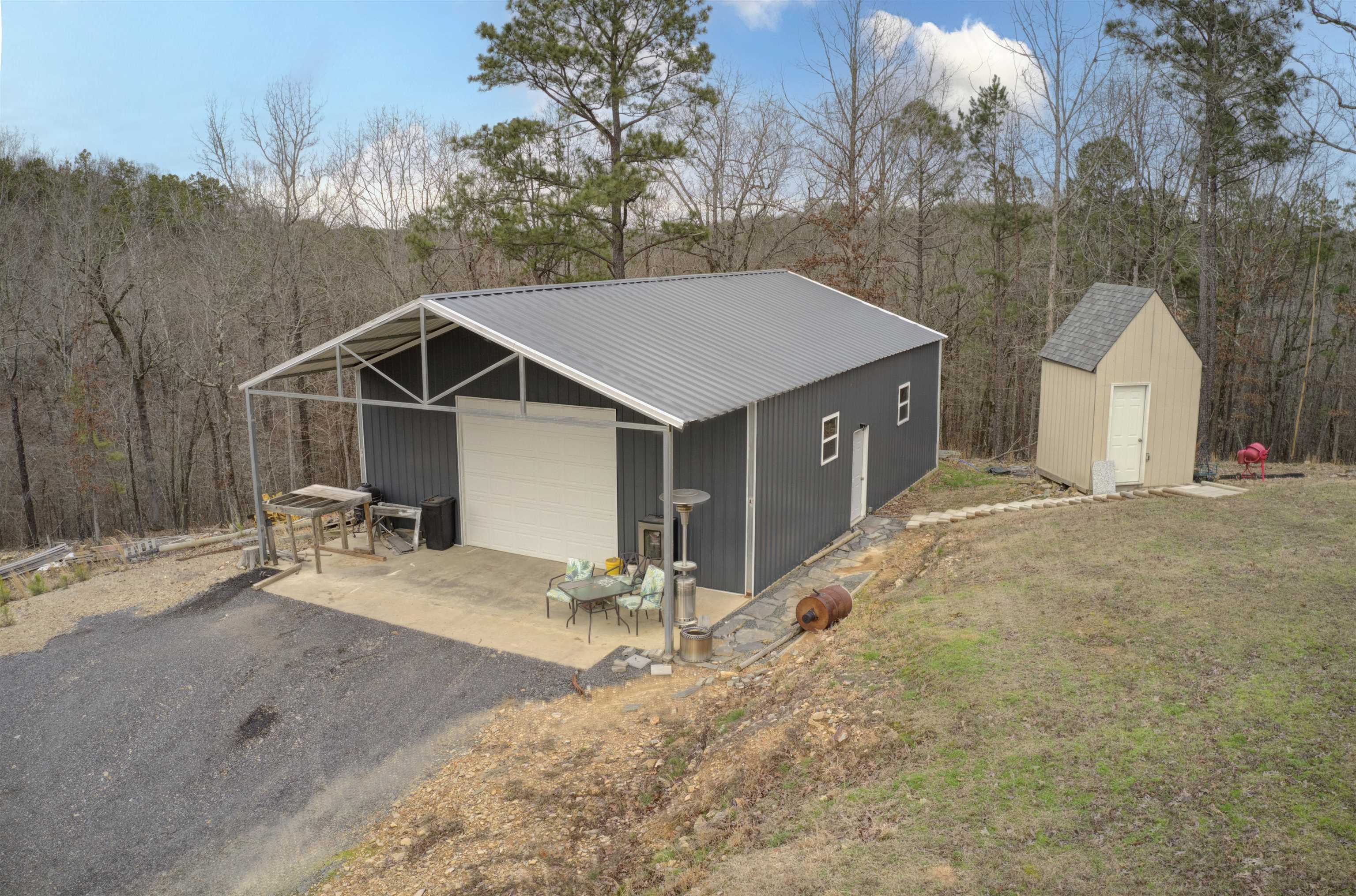 2976 Riverview Drive