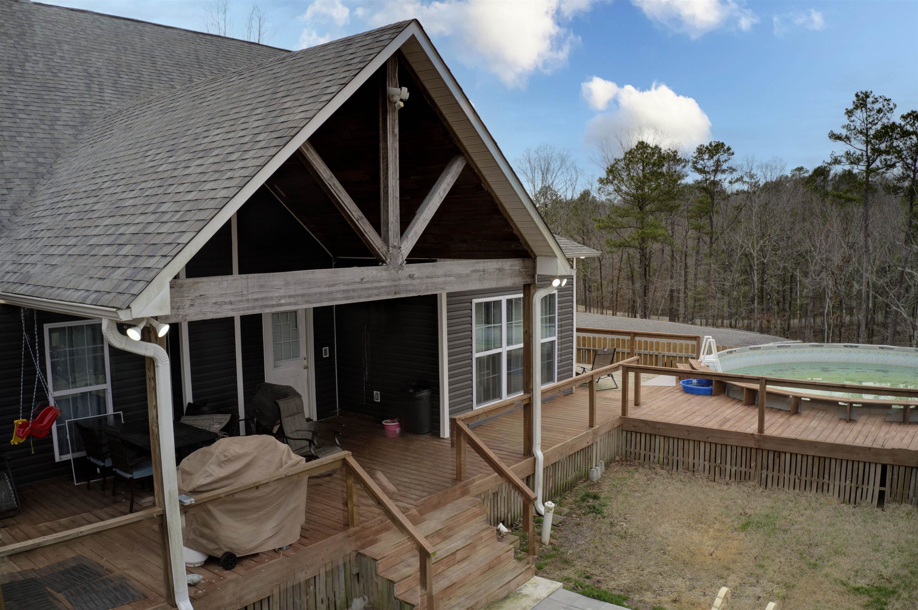 2976 Riverview Drive