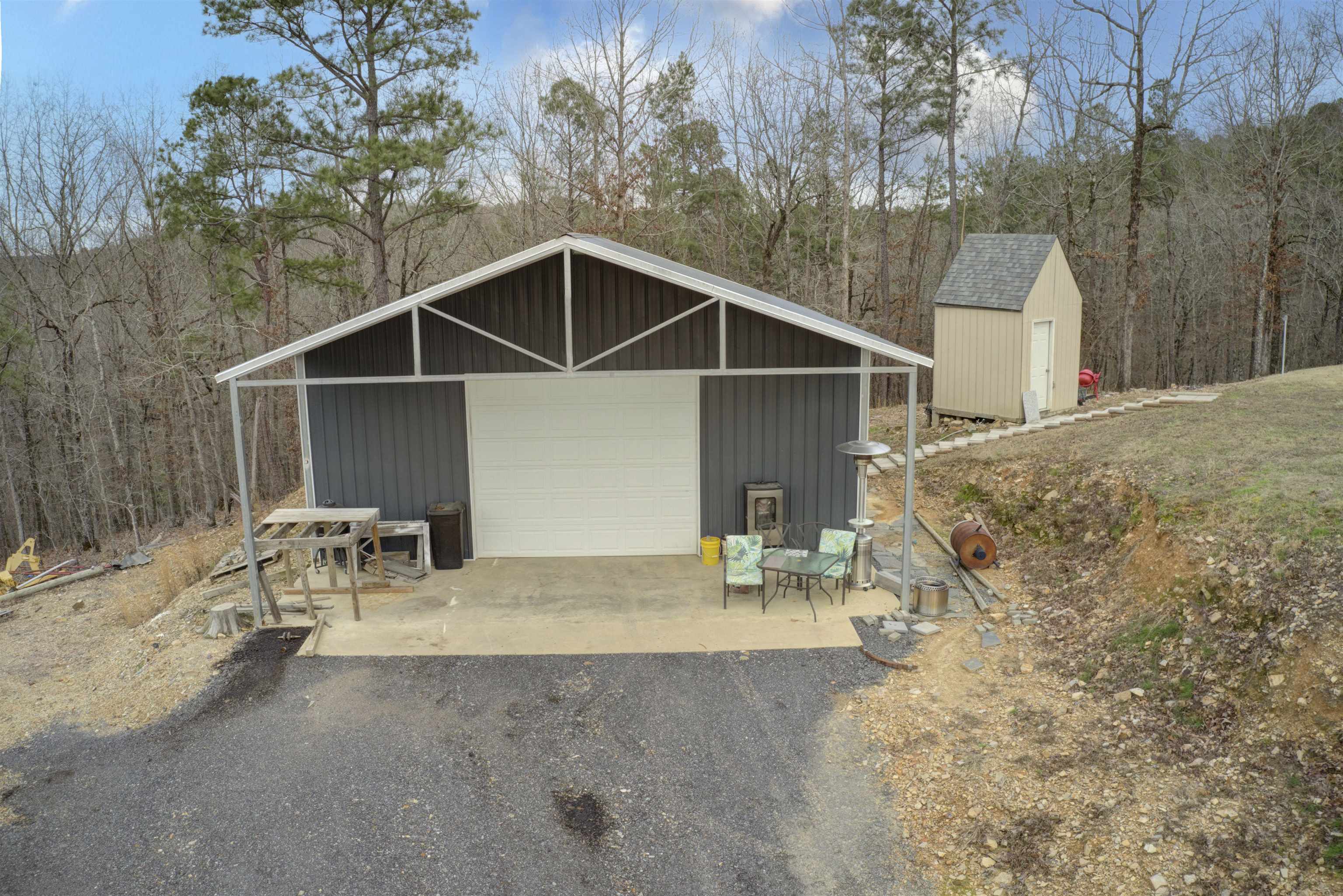 2976 Riverview Drive