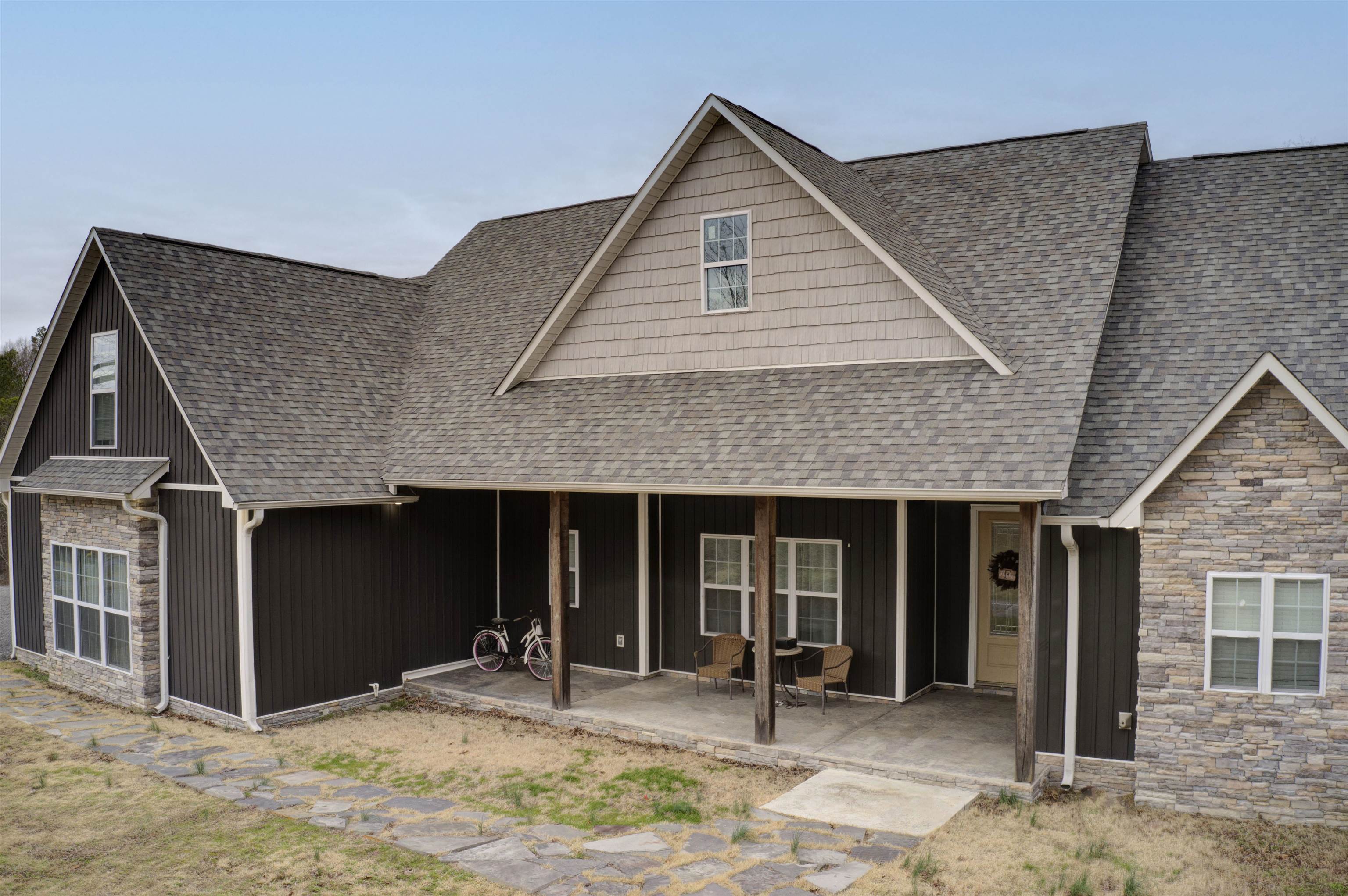 2976 Riverview Drive