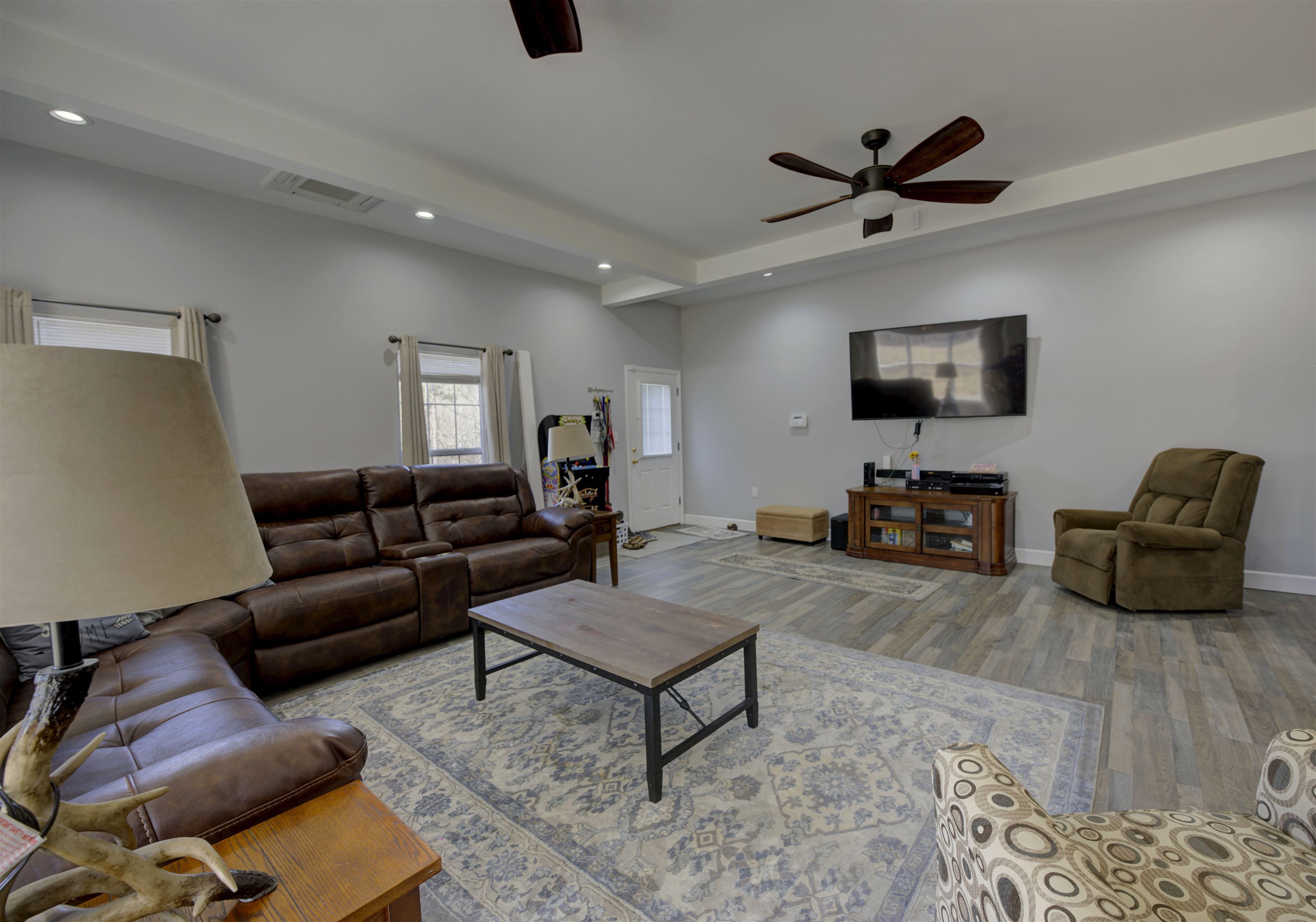 2976 Riverview Drive
