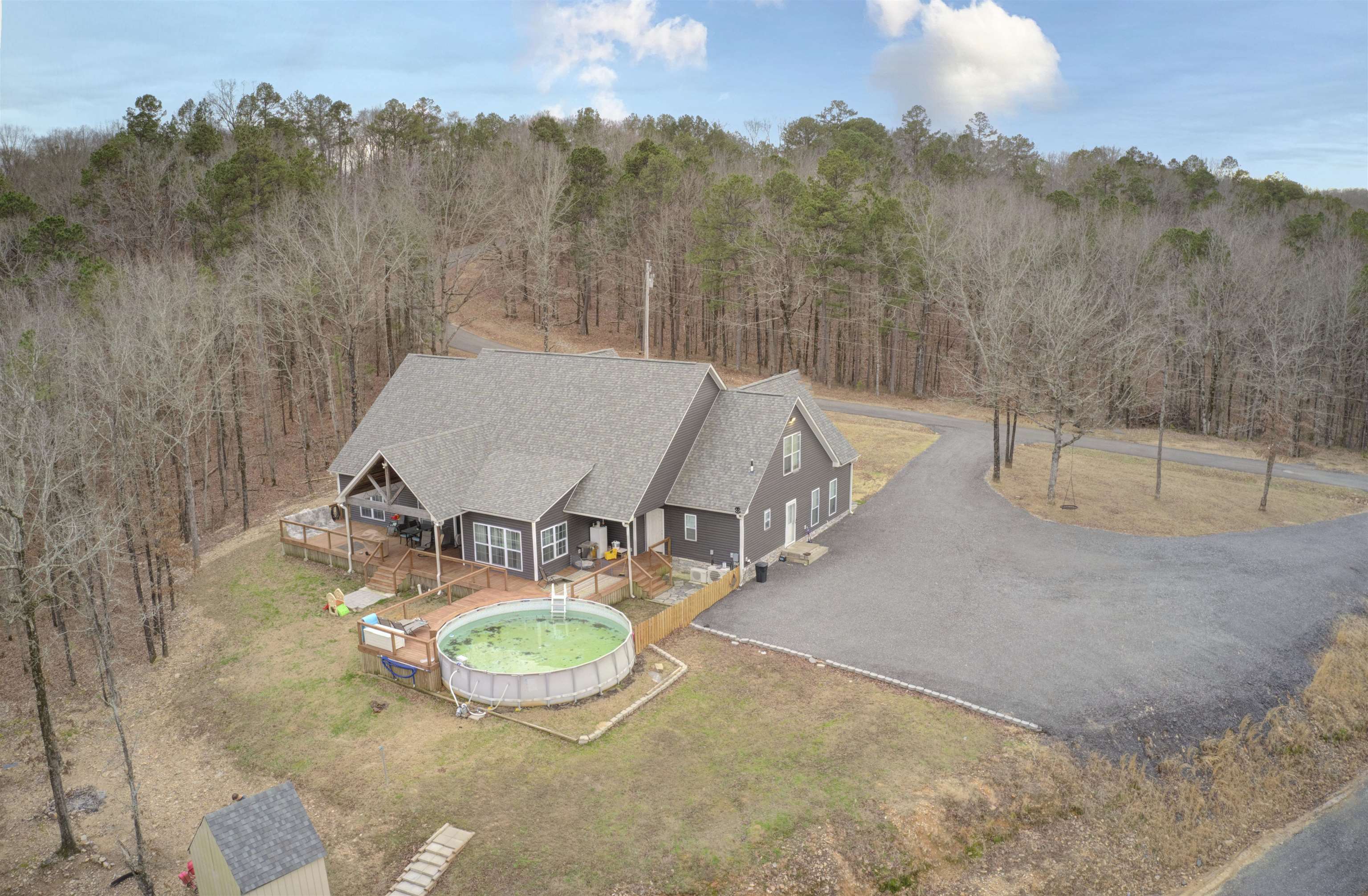 2976 Riverview Drive