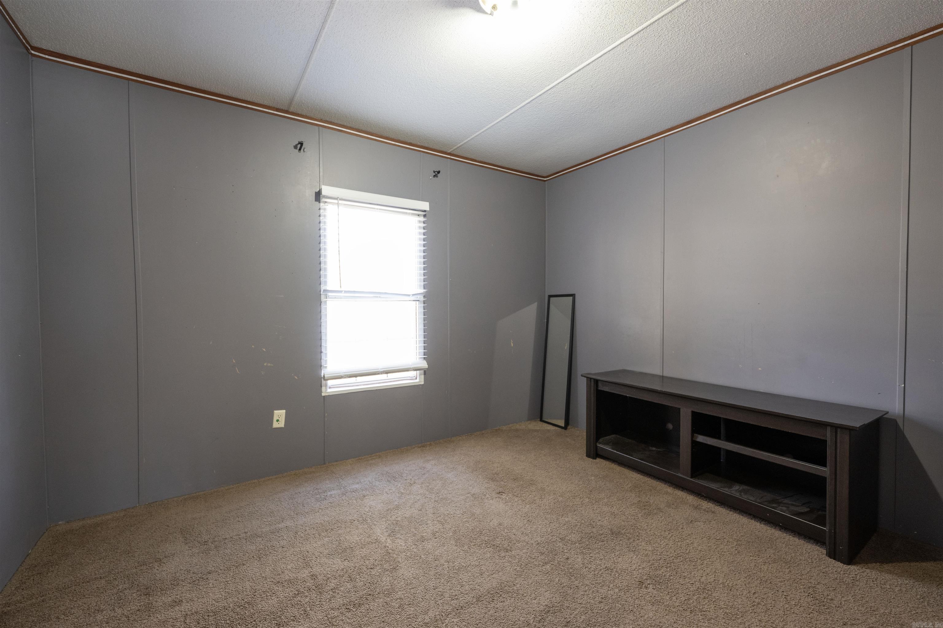 8640 Steel Bridge Road