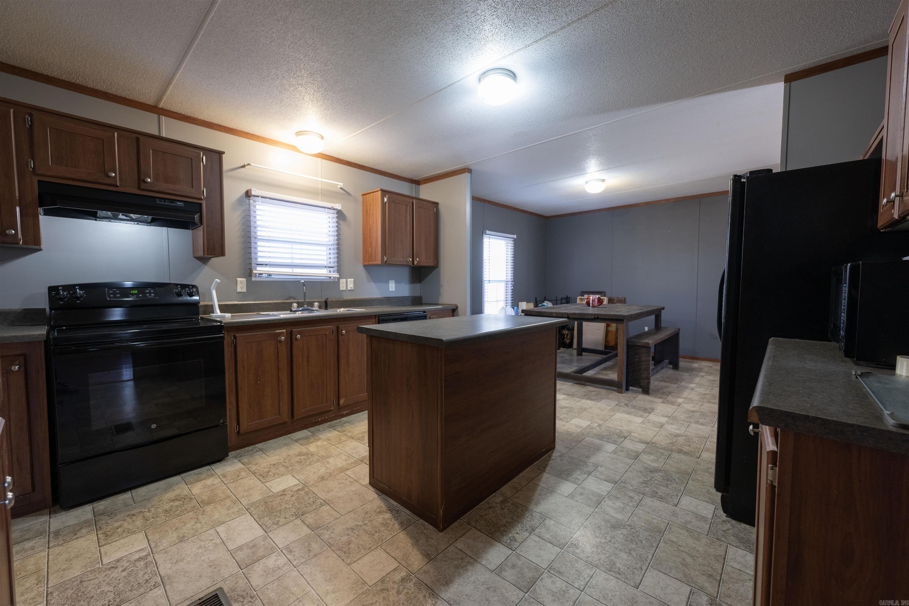 8640 Steel Bridge Road