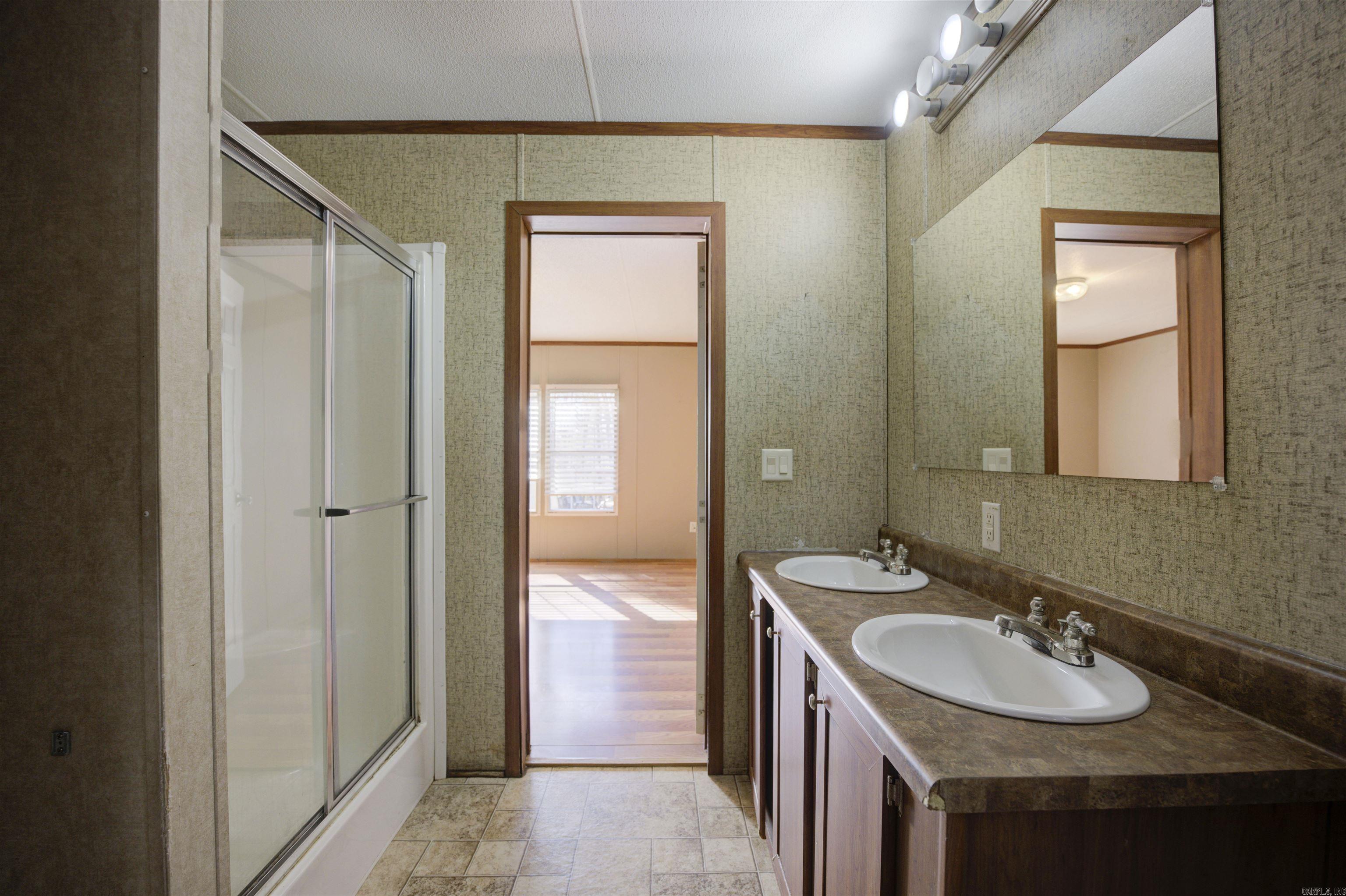 8640 Steel Bridge Road