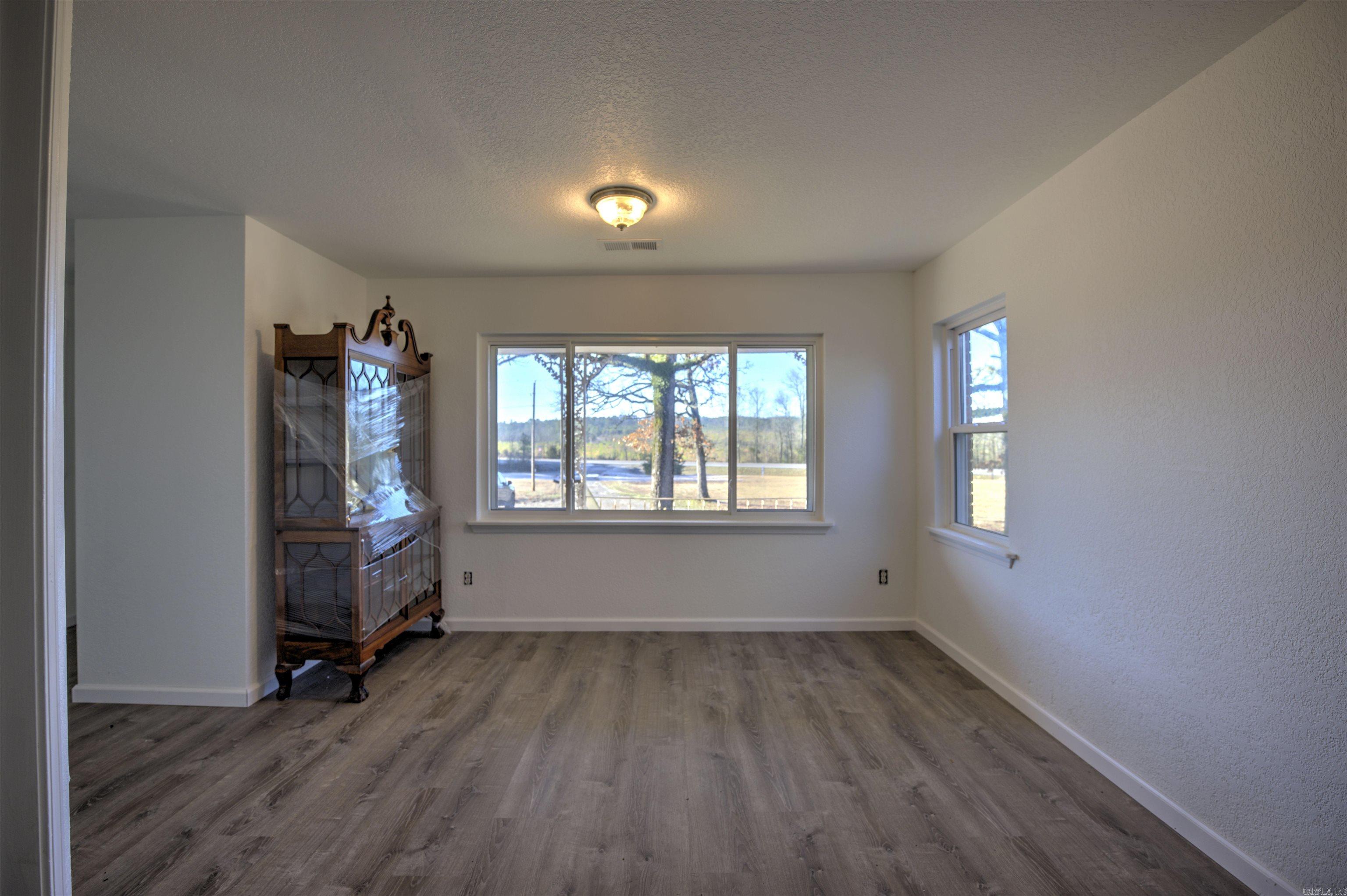 1633 Highway 128