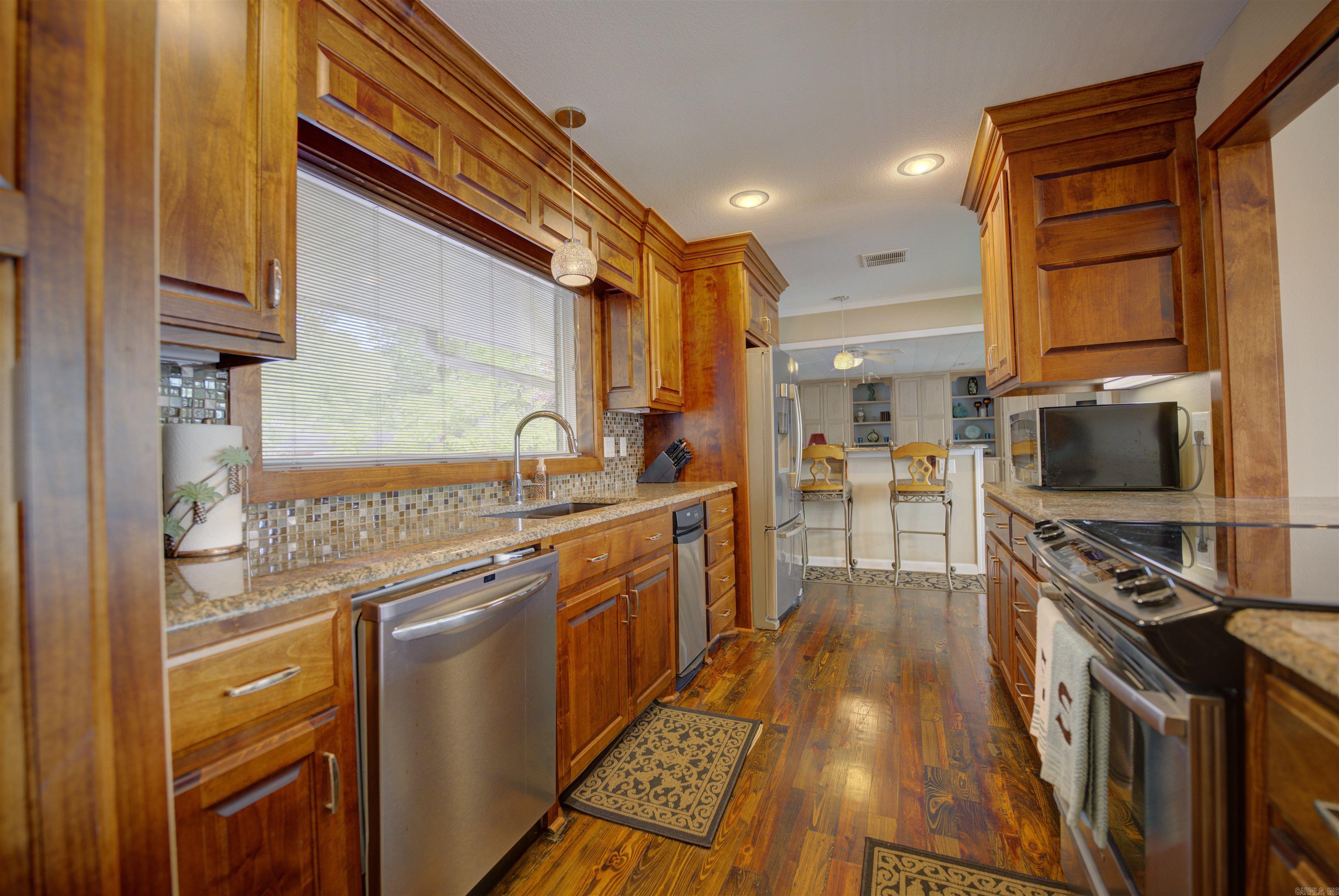 210 Halteria Point