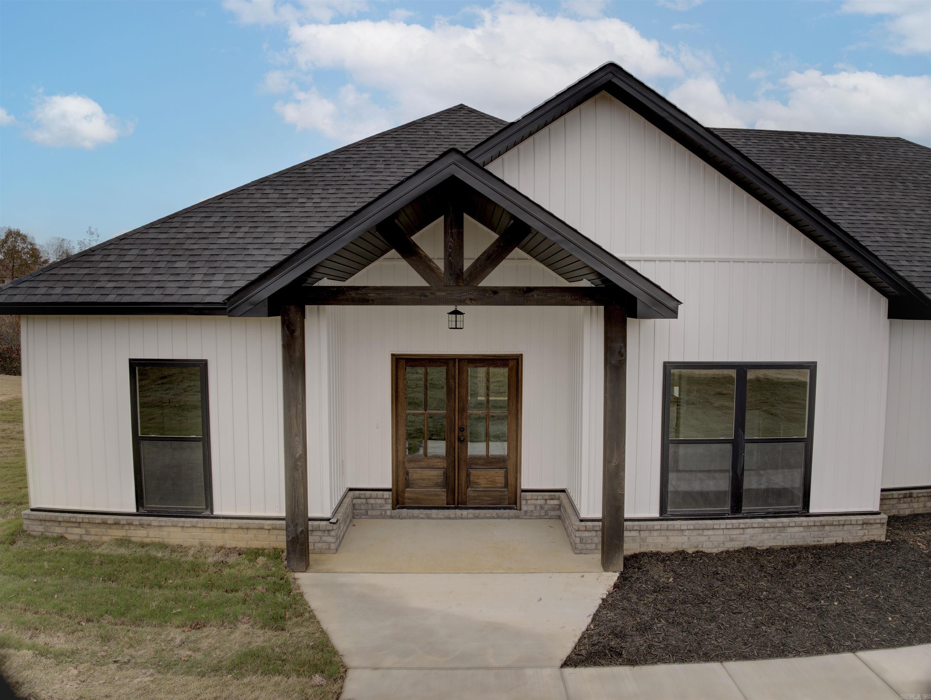 9073 Creekview Drive