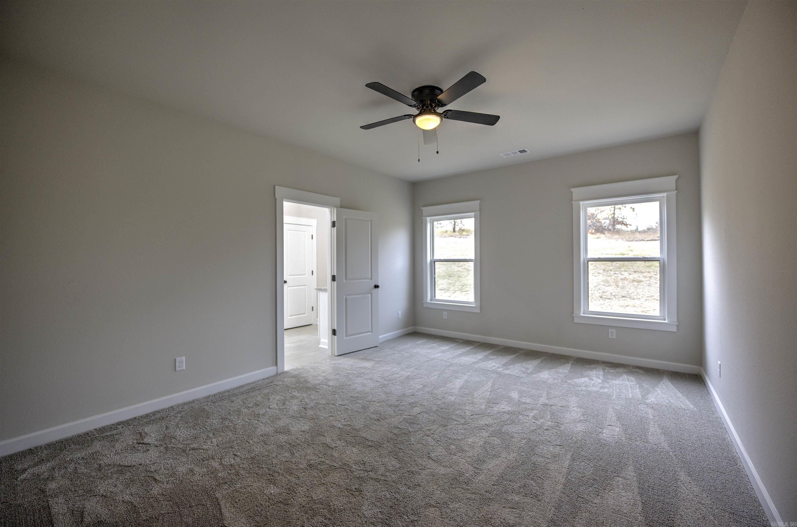 1025 Crrekwood Circle