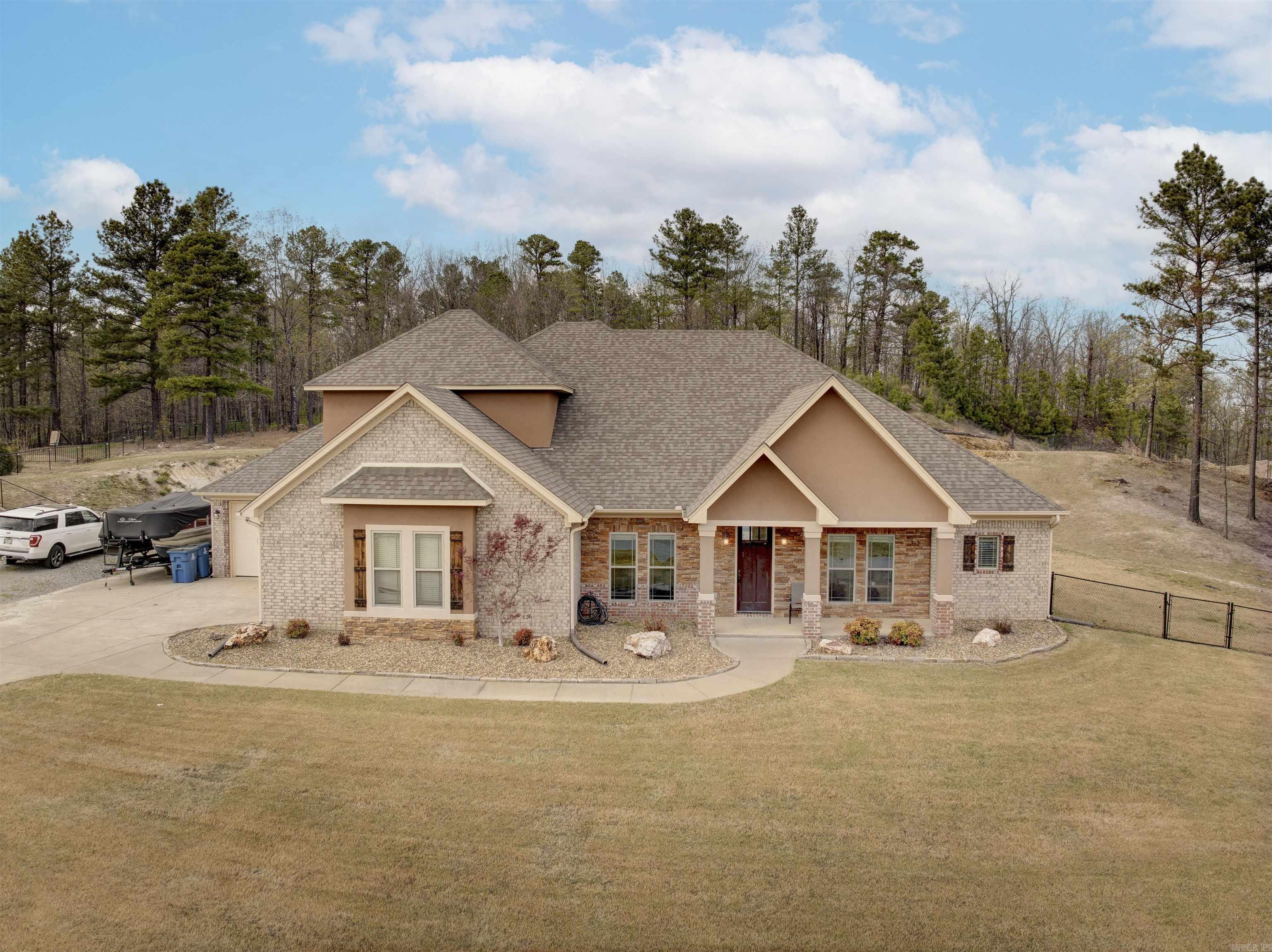 11039 Stonehill Drive