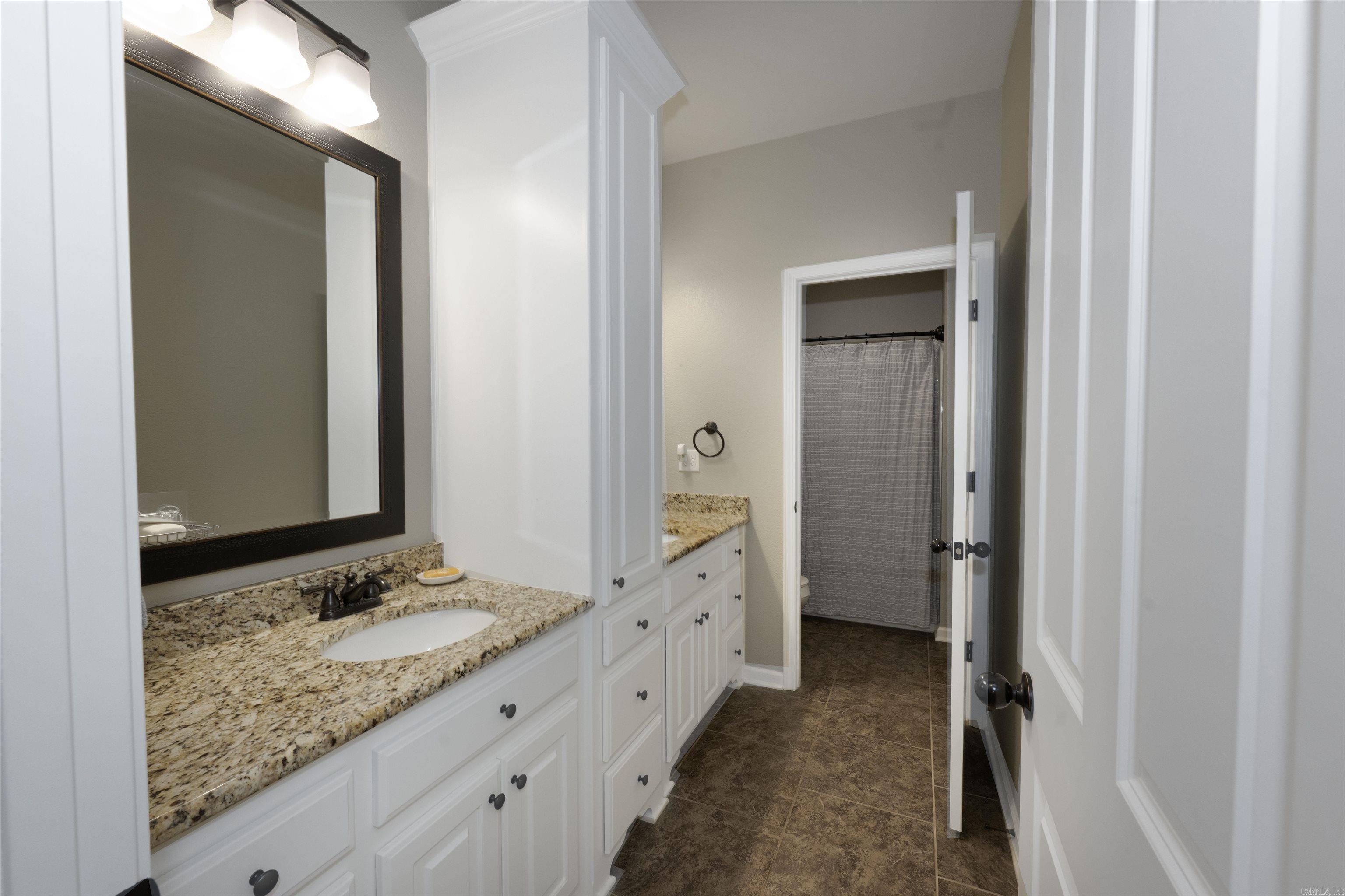 11039 Stonehill Drive