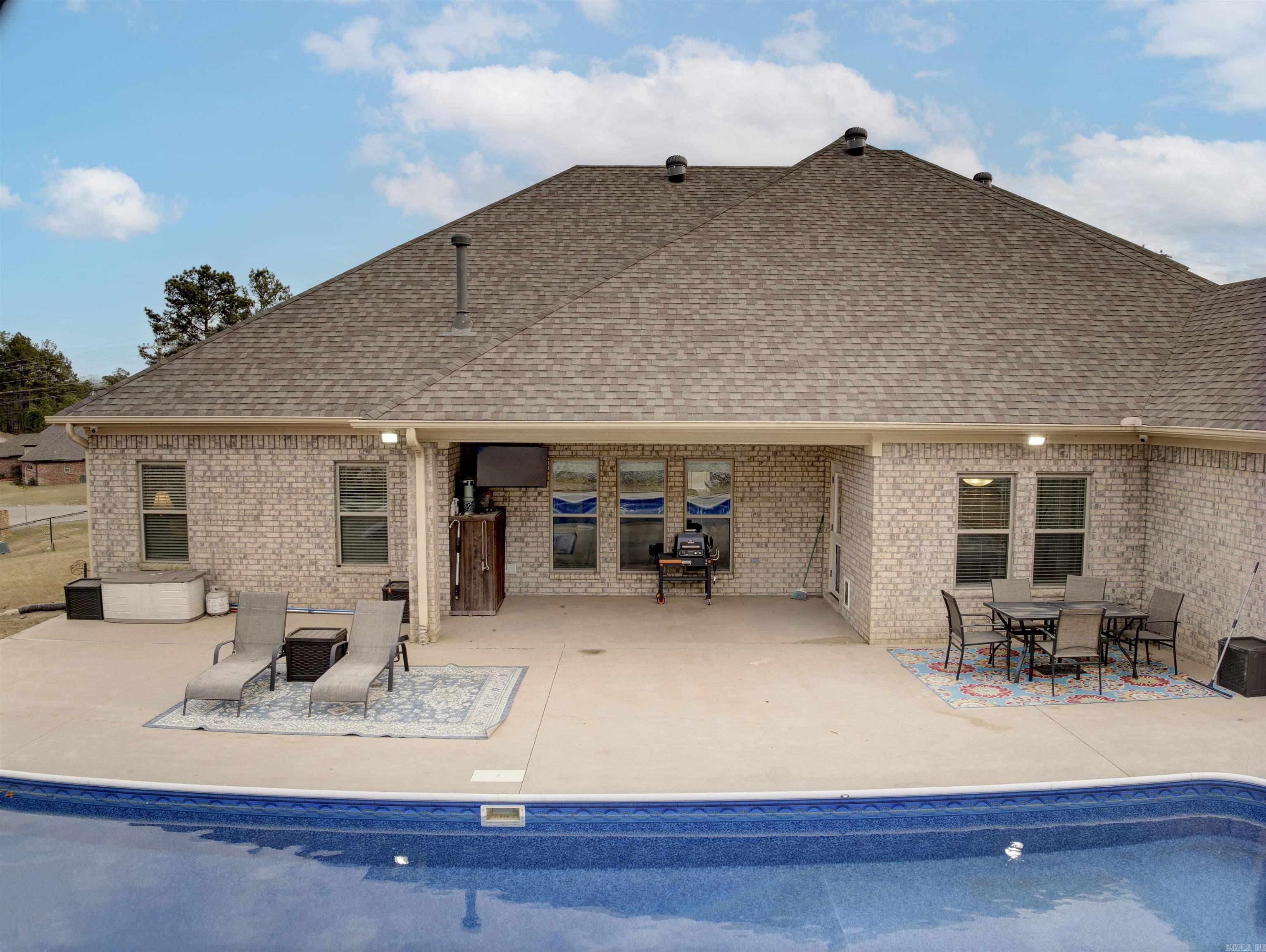 11039 Stonehill Drive