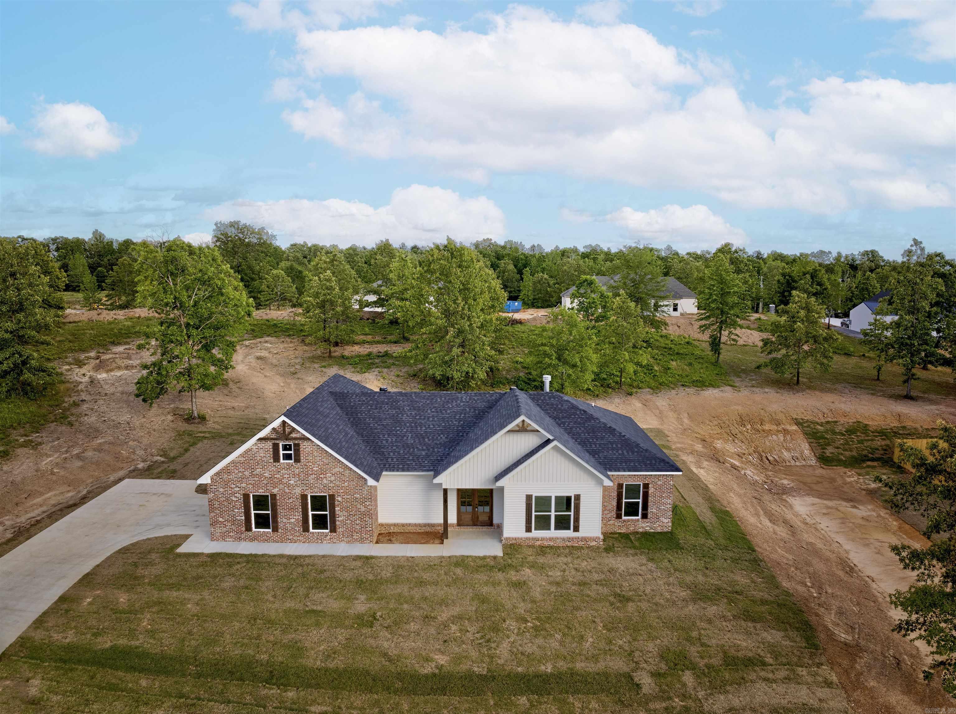 1017 Creekwood Circle