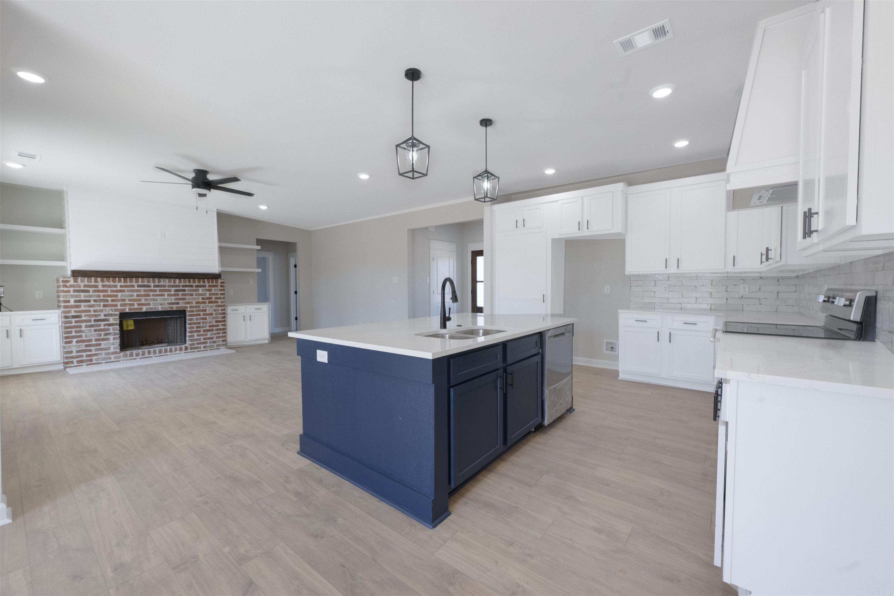 1017 Creekwood Circle