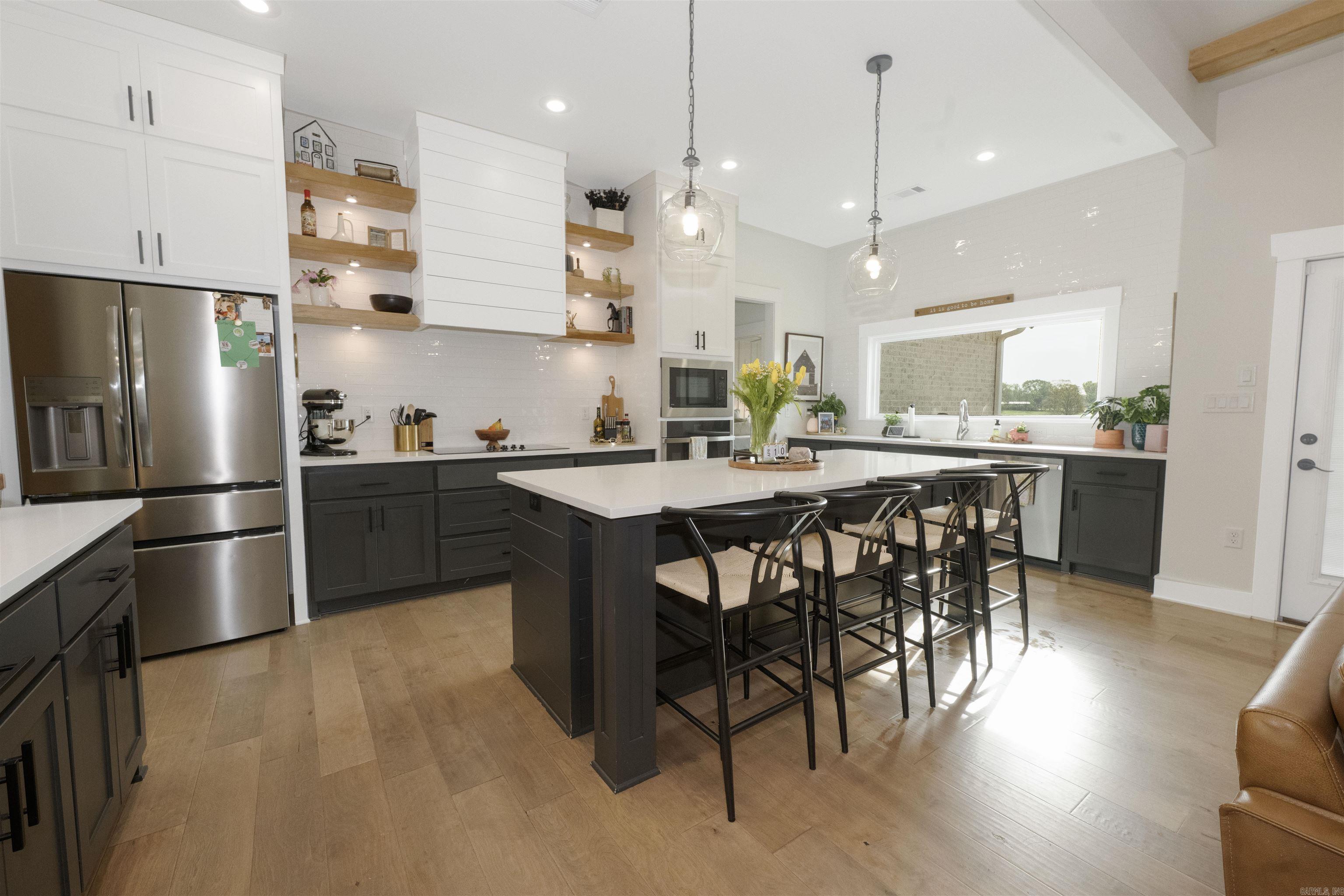 6018 Coral Ridge