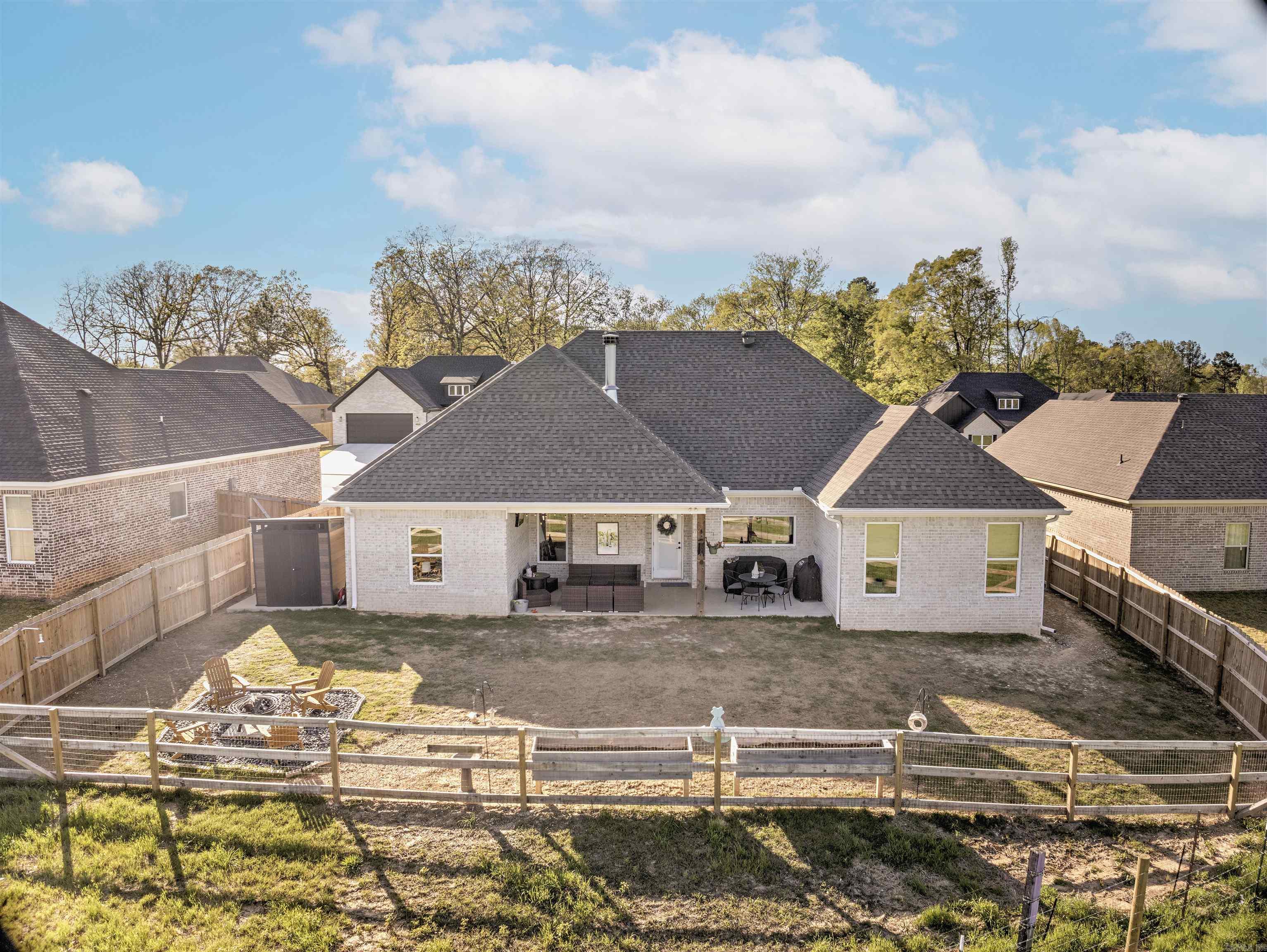 6018 Coral Ridge