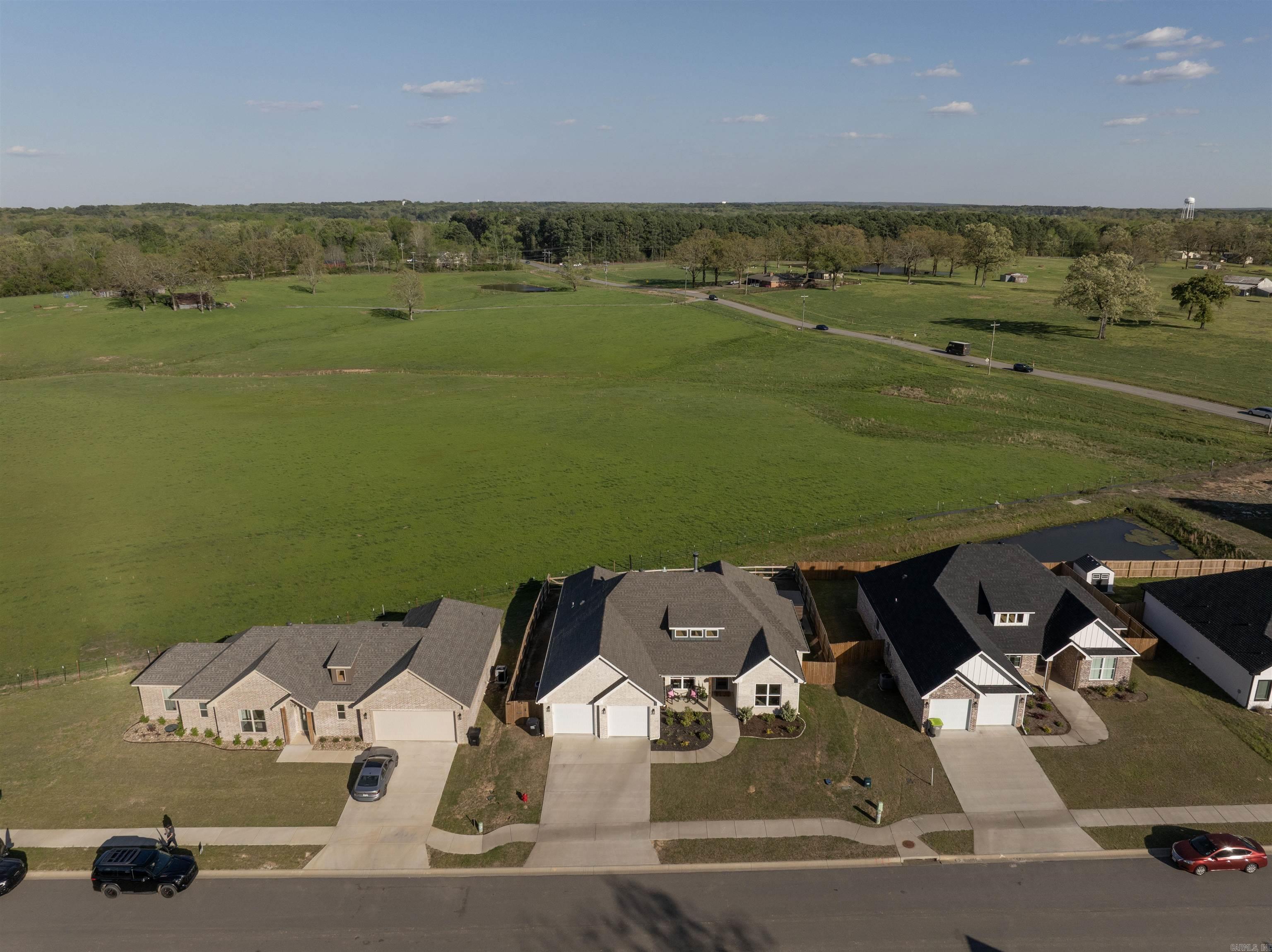 6018 Coral Ridge
