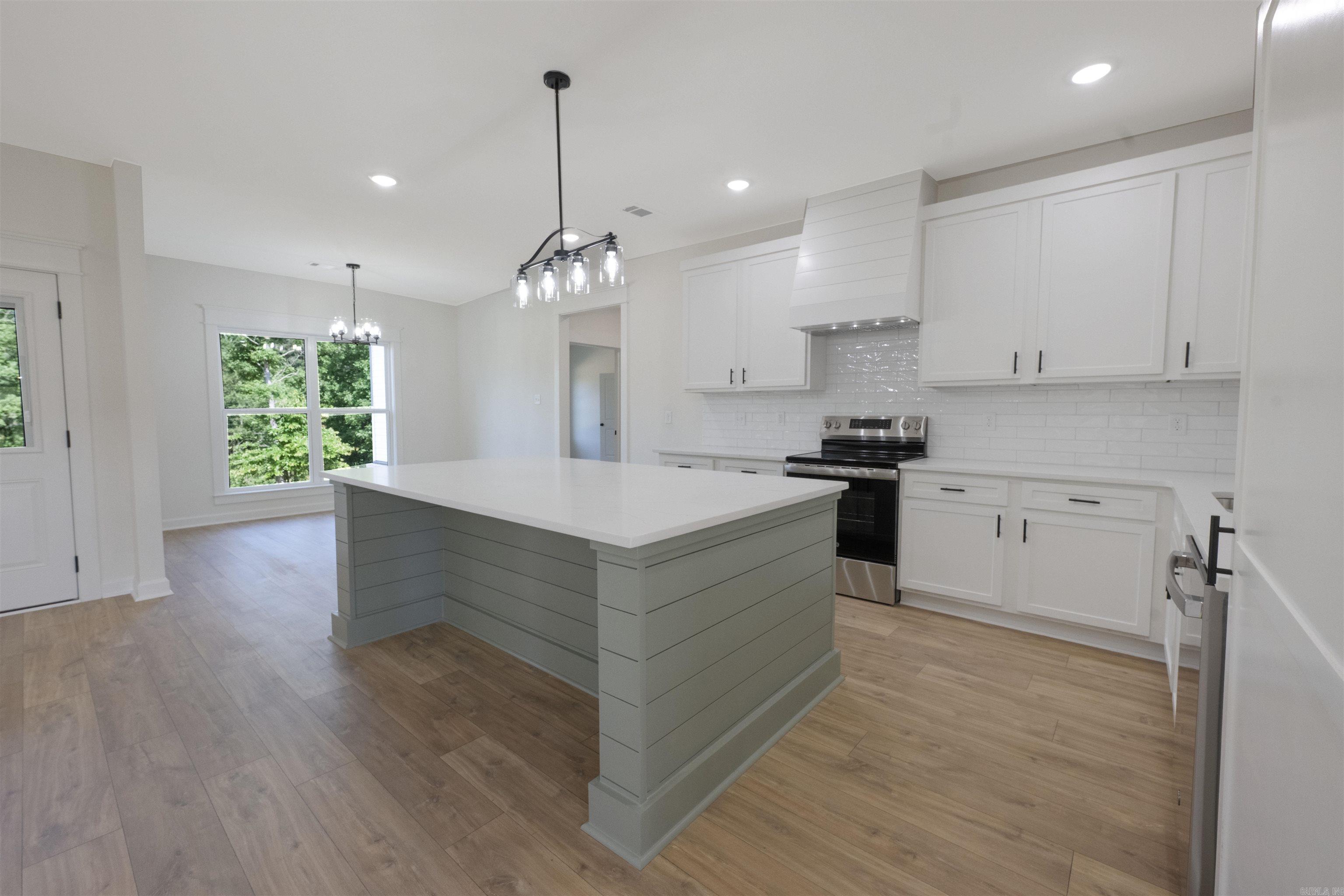 1068 Creekwood Circle