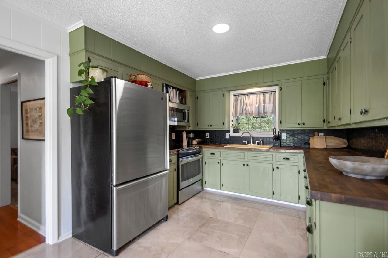523 Woodland Drive