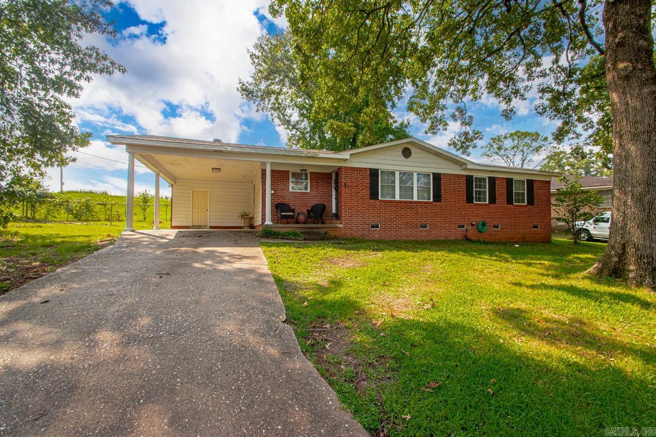 523 Woodland Drive