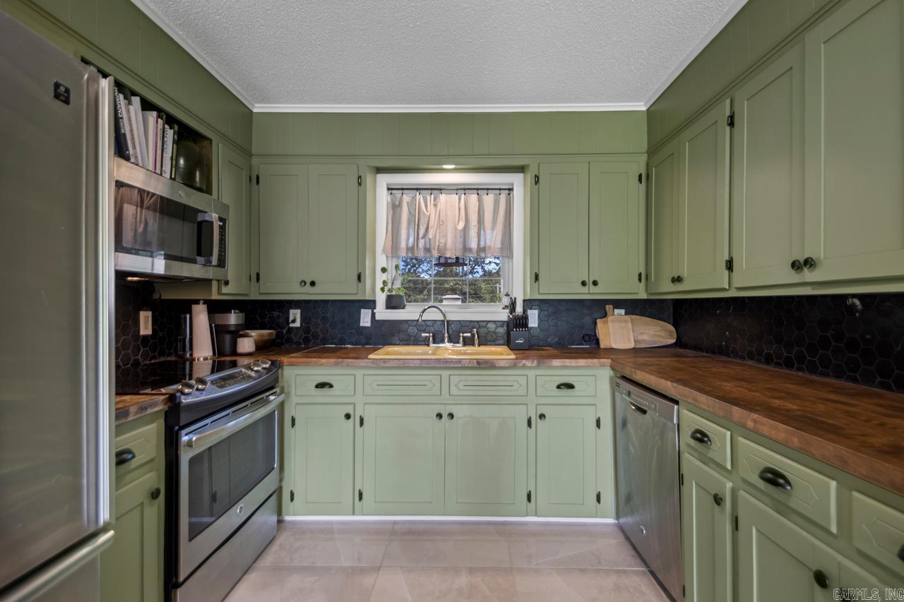 523 Woodland Drive