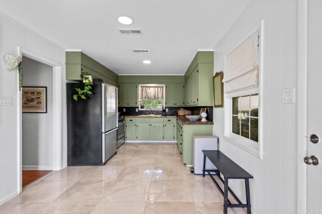 523 Woodland Drive