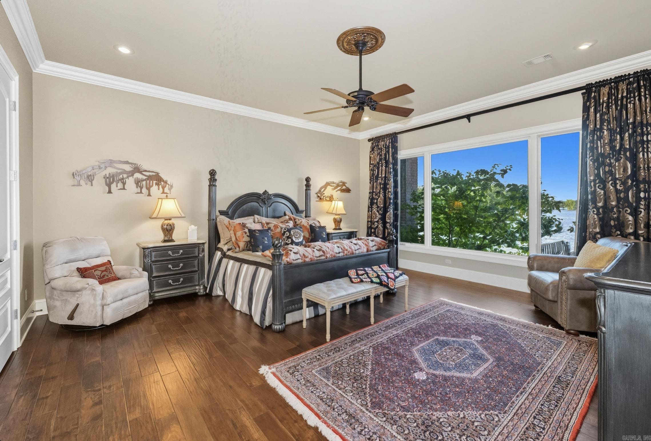 243 Wilson Point