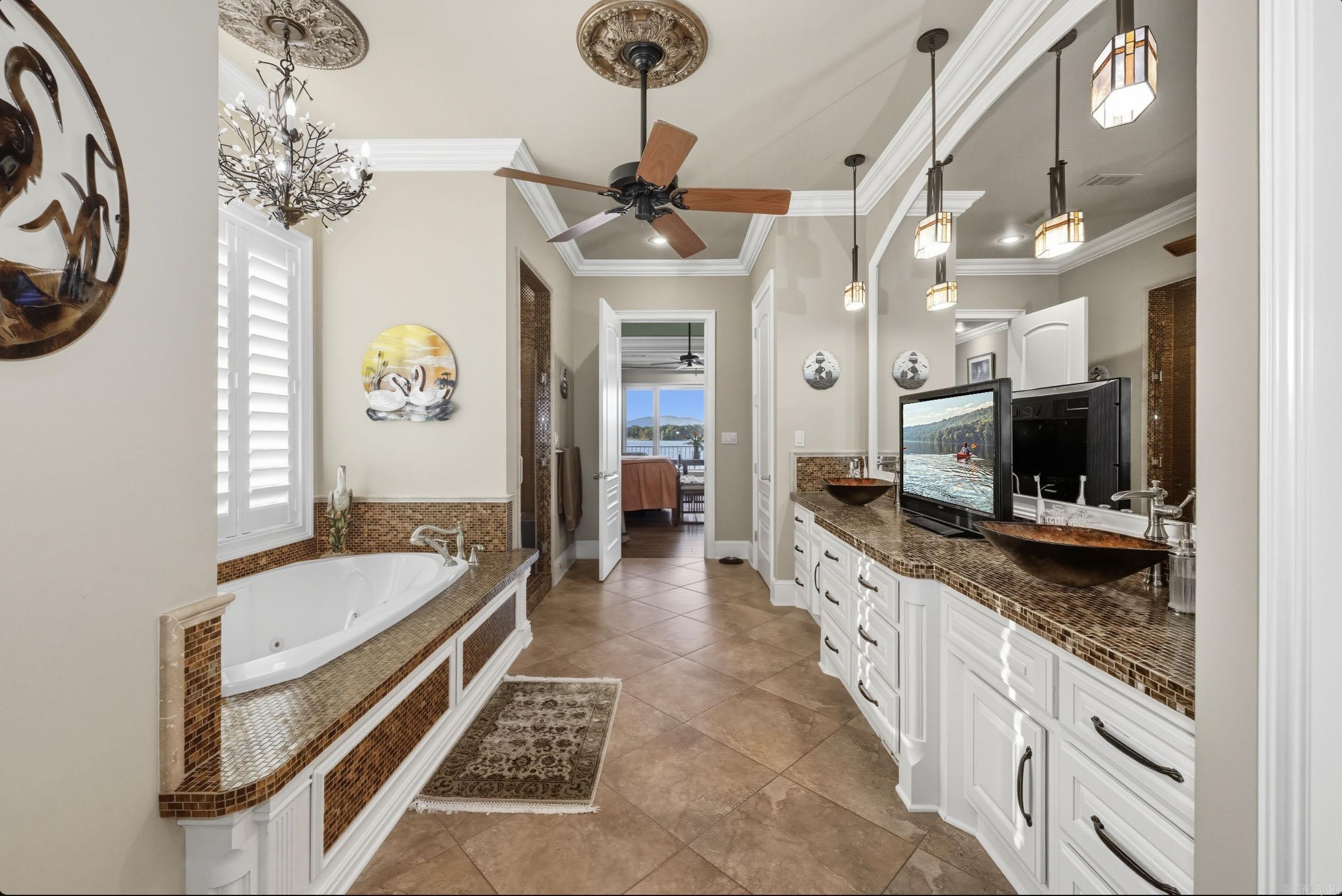243 Wilson Point