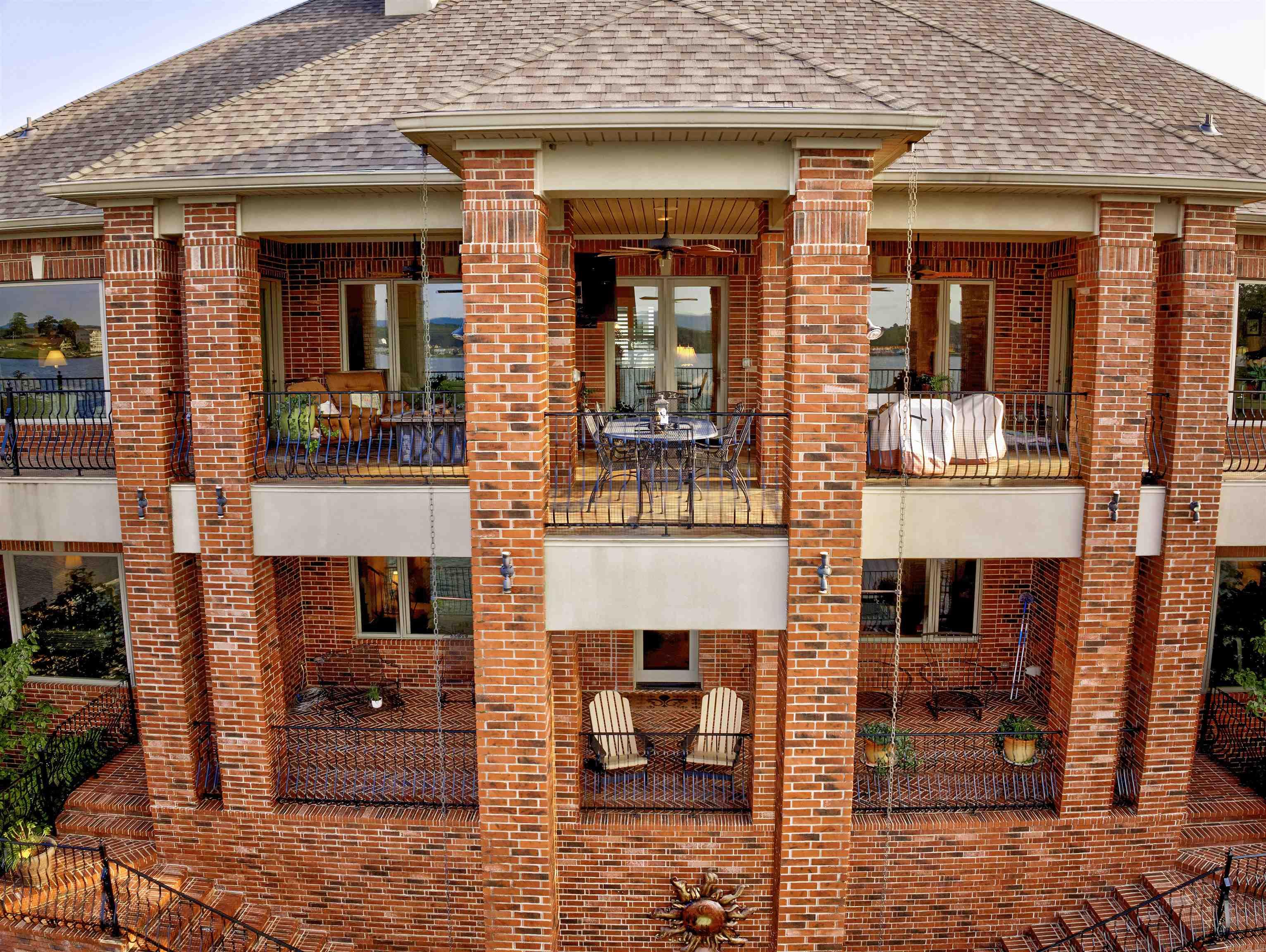 243 Wilson Point