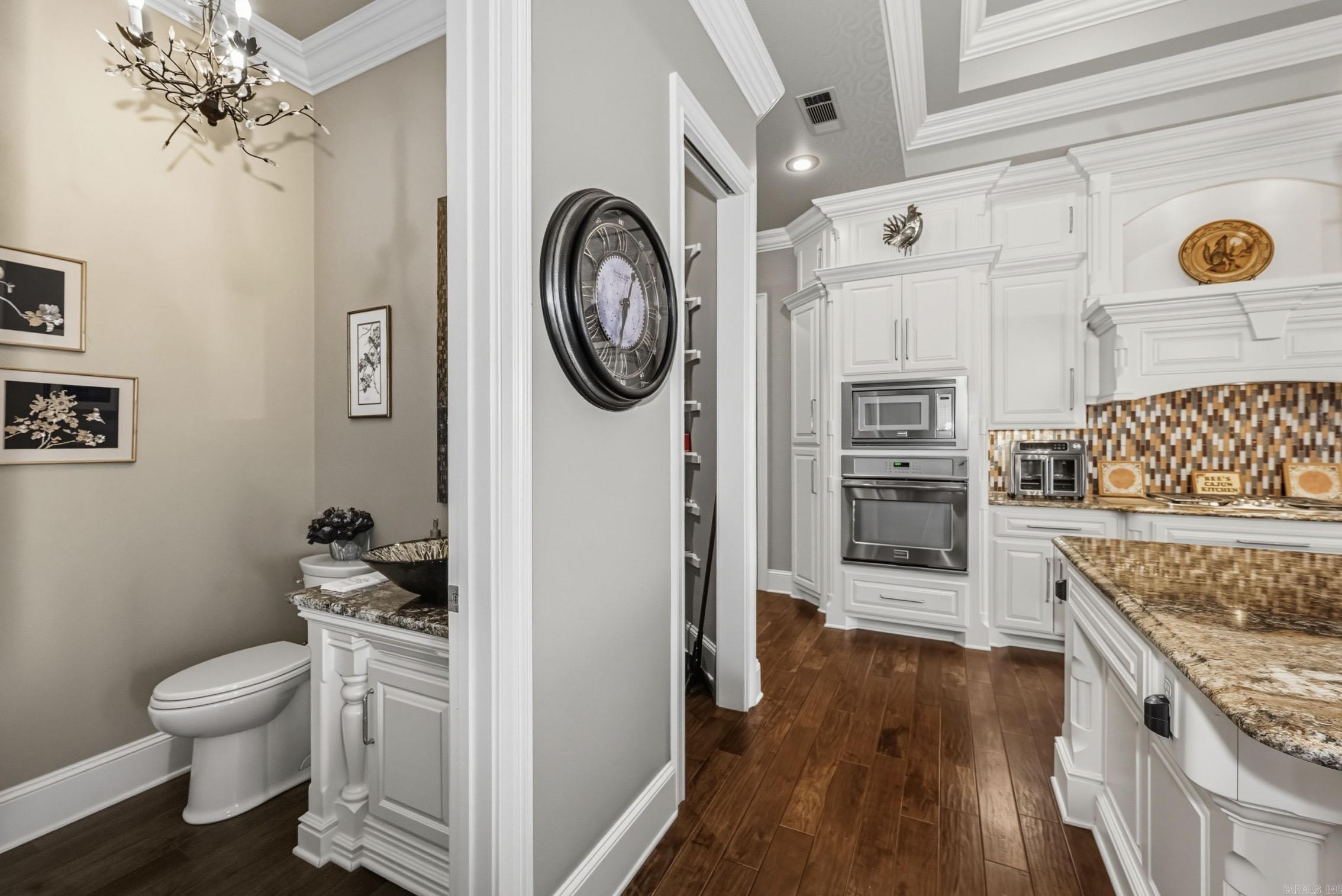 243 Wilson Point