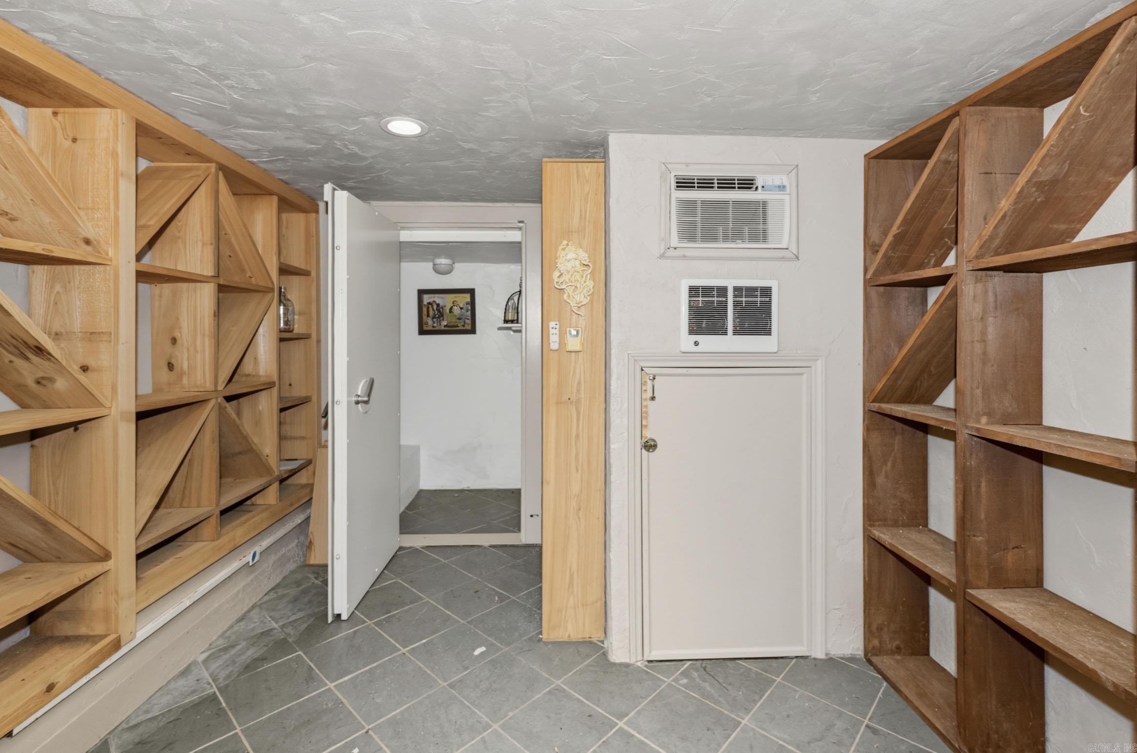 801 Pleasant Valley Drive