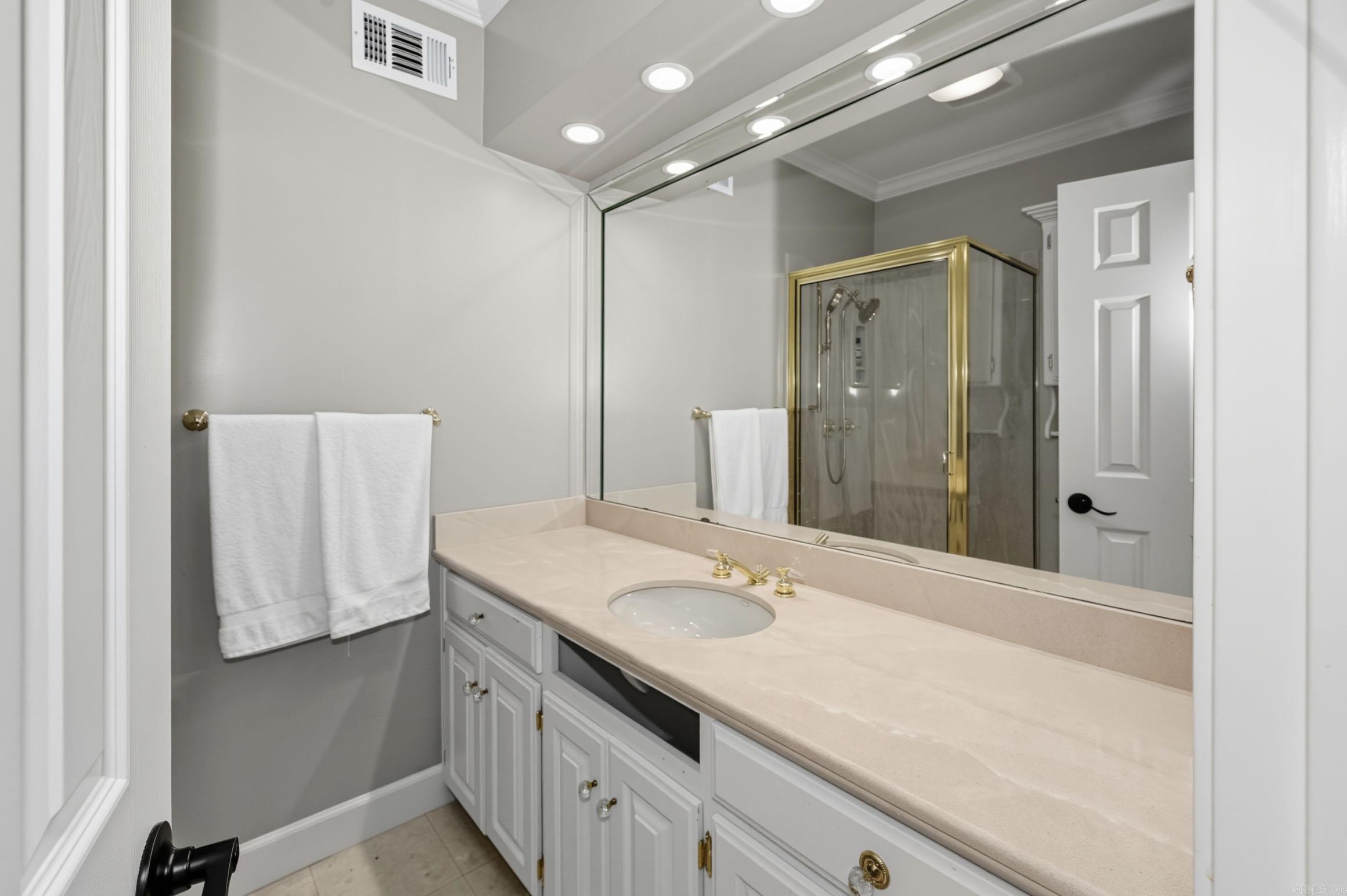 801 Pleasant Valley Drive