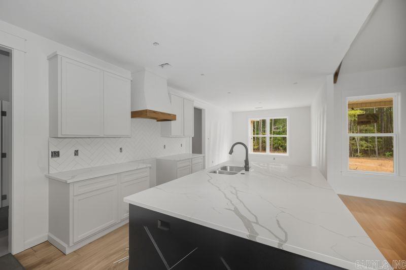 1060 Creekwood Circle