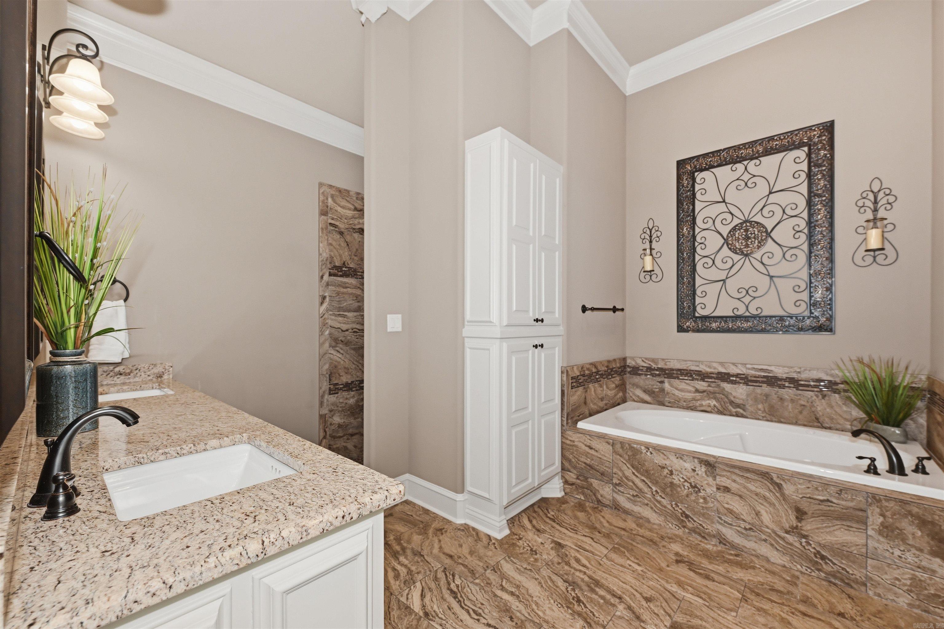 352 Housley Point