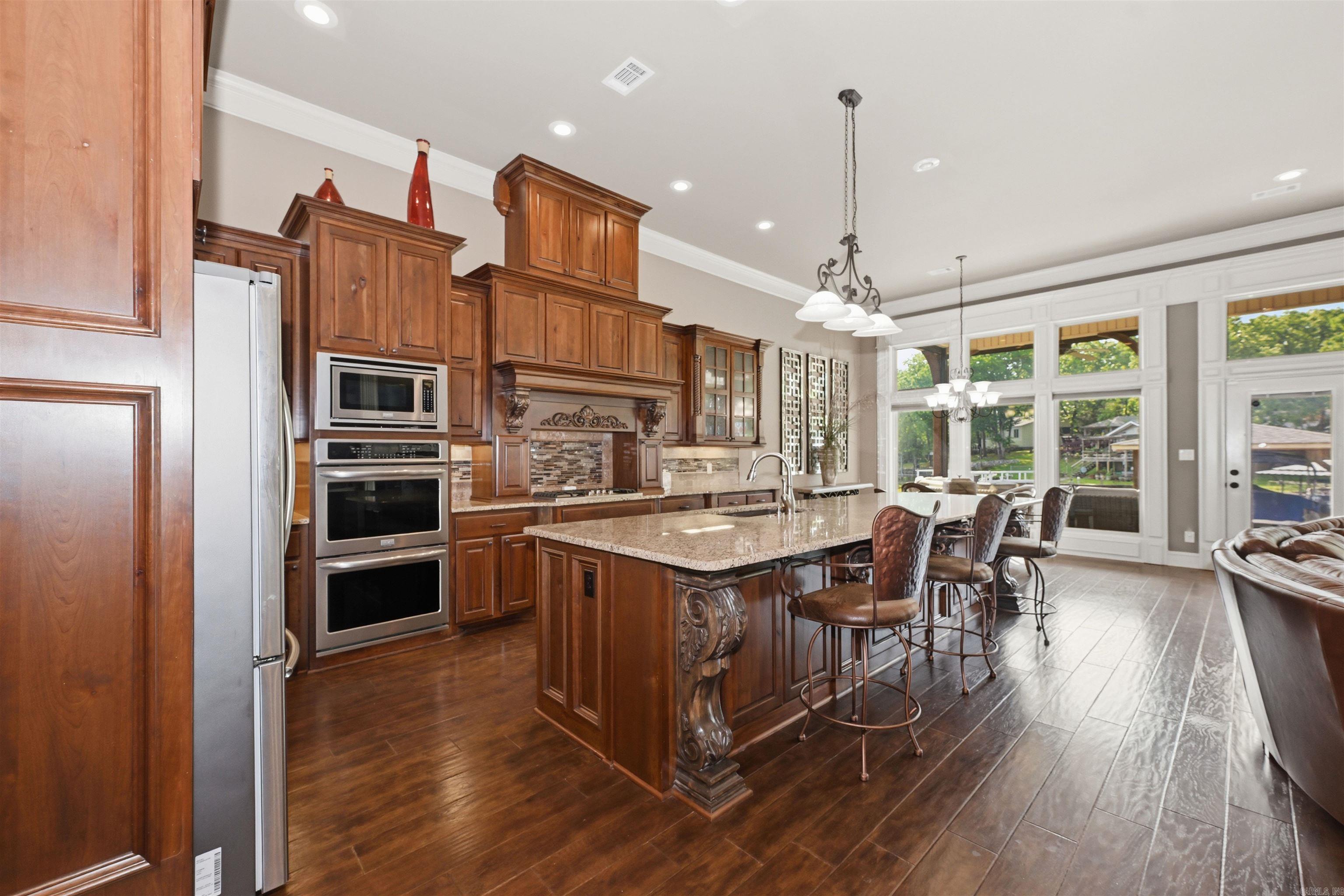 352 Housley Point