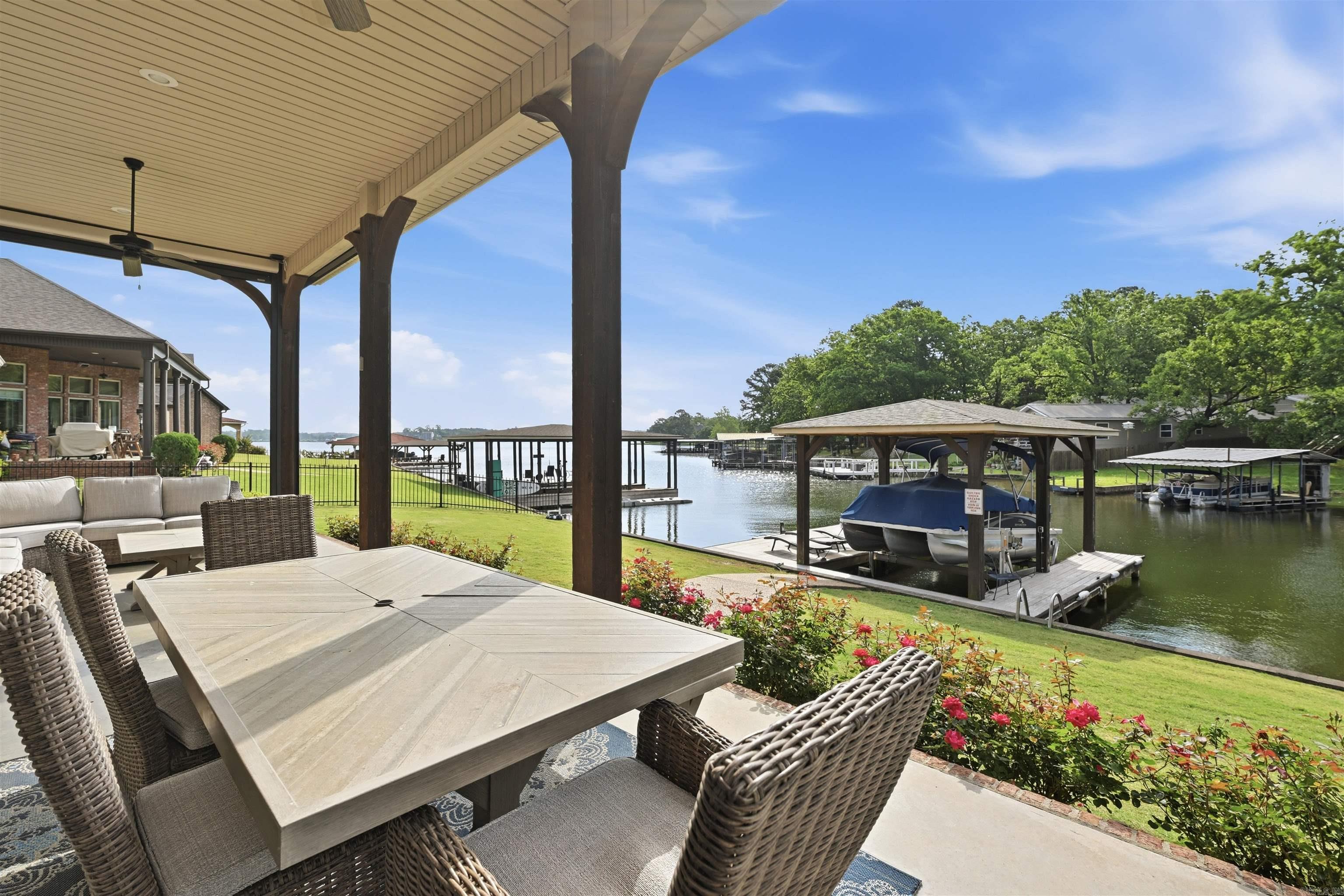 352 Housley Point
