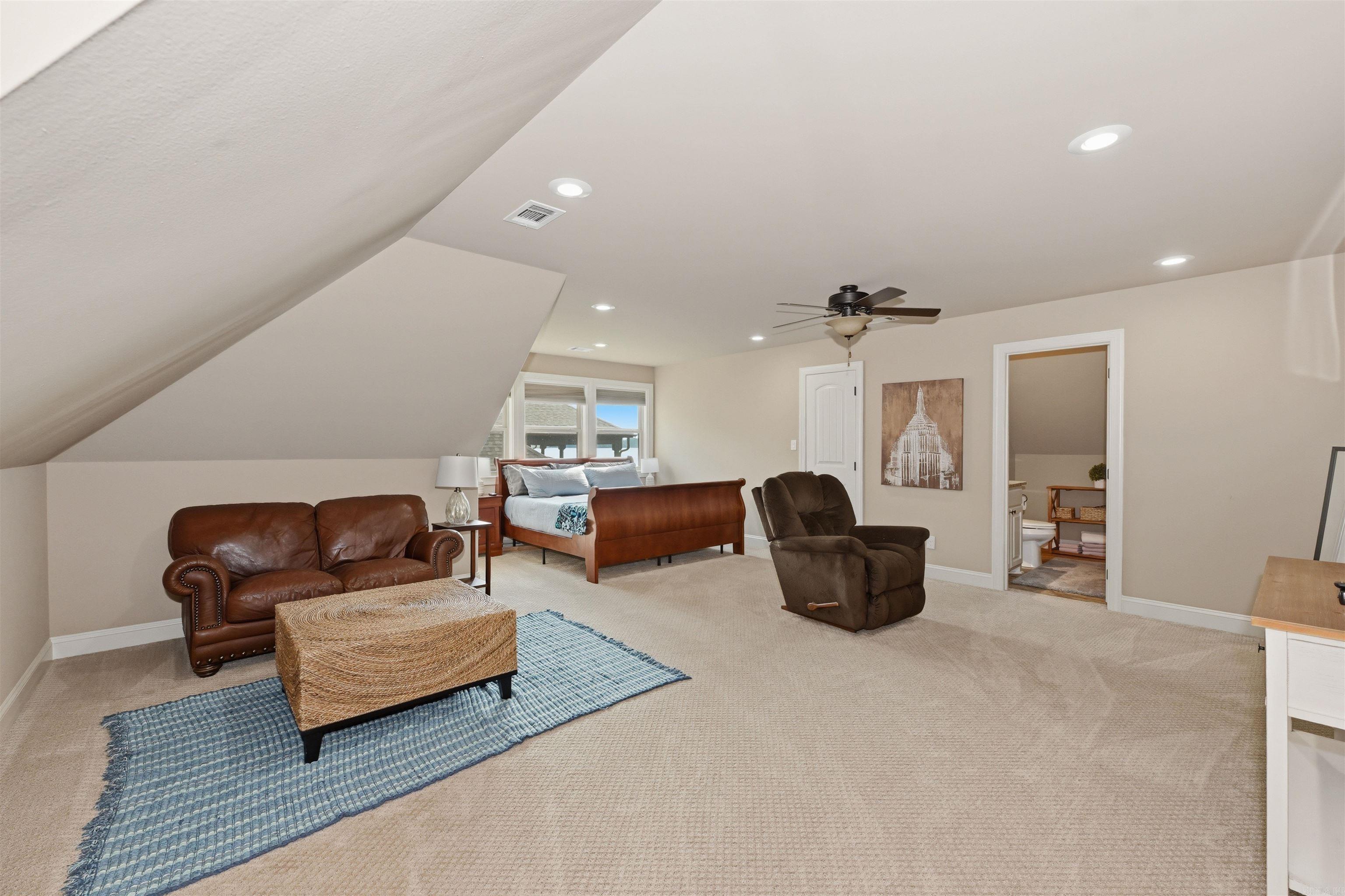 352 Housley Point