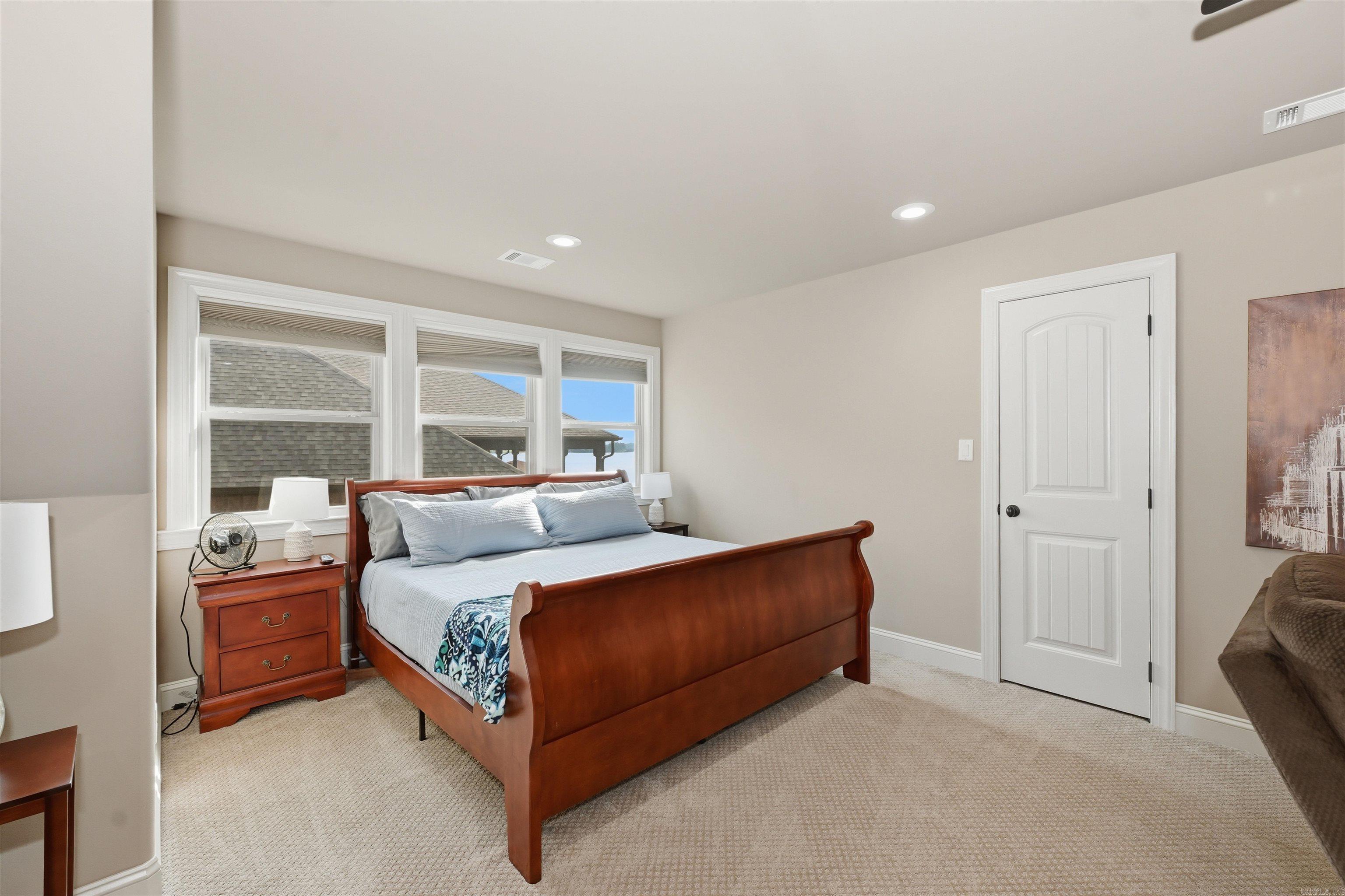 352 Housley Point