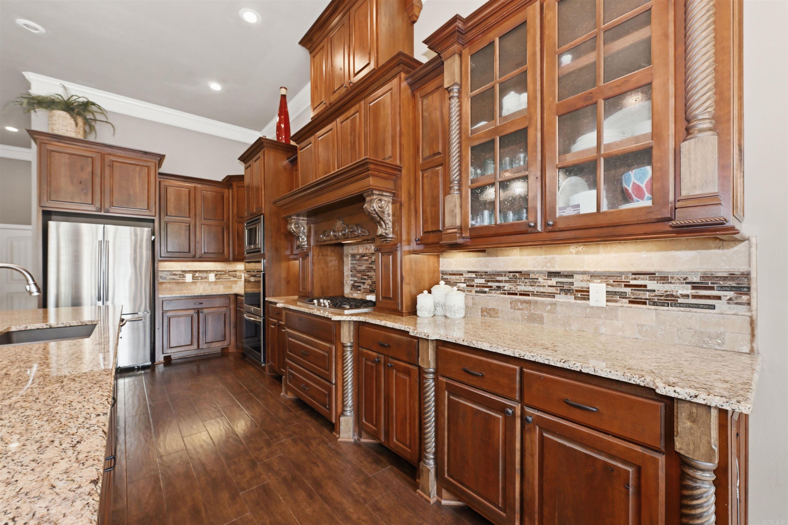 352 Housley Point