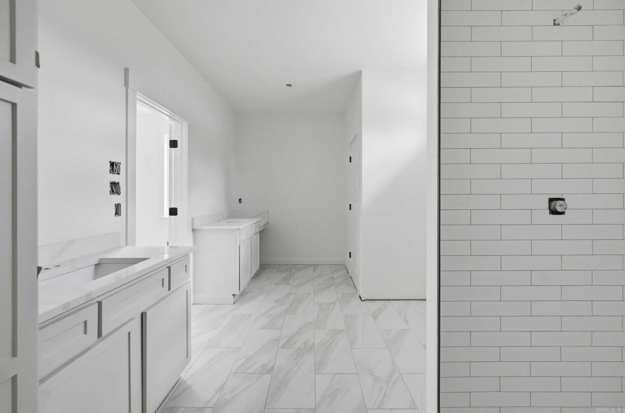 10605 West Miller