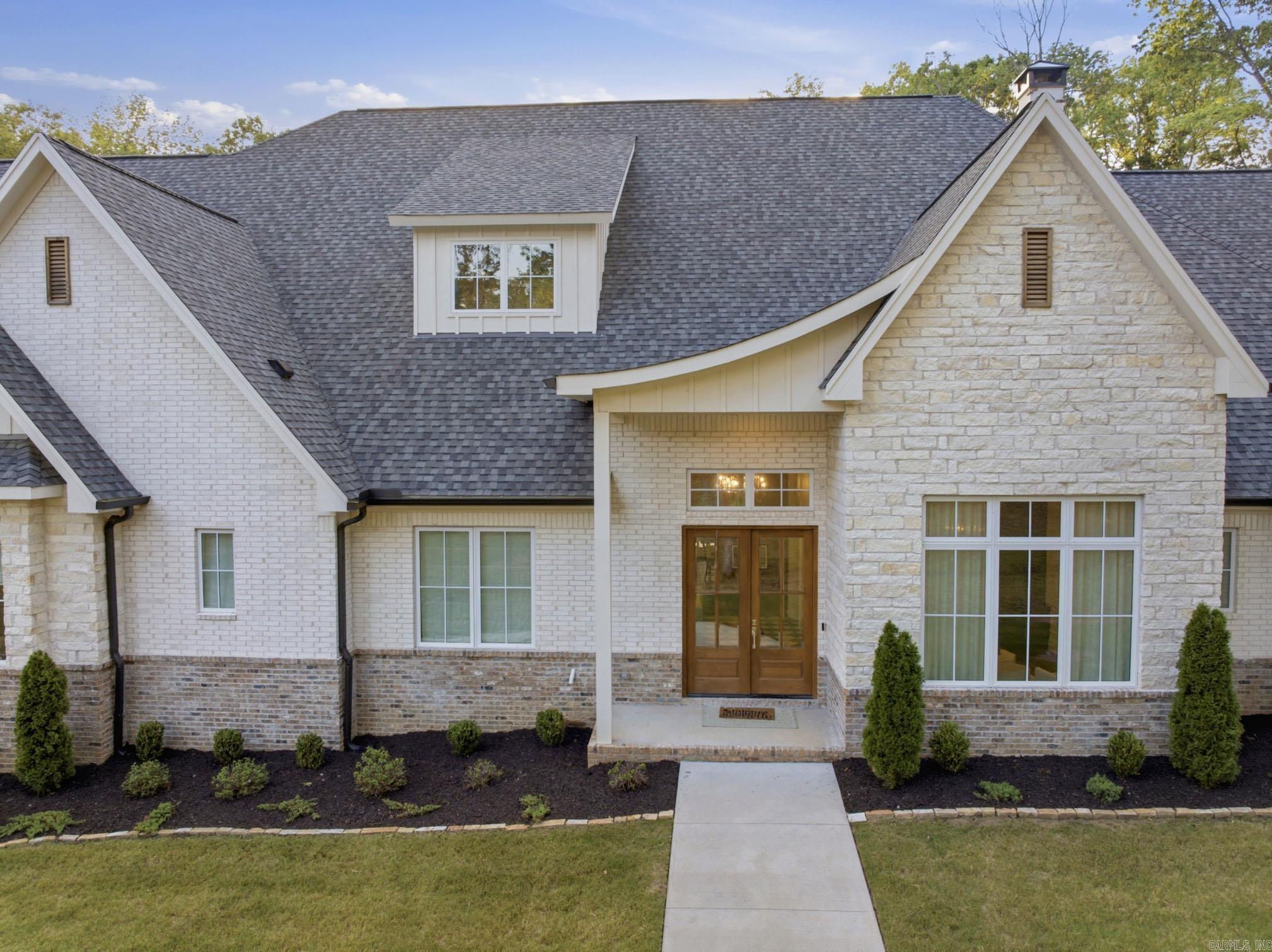 317 Abrielle Lane