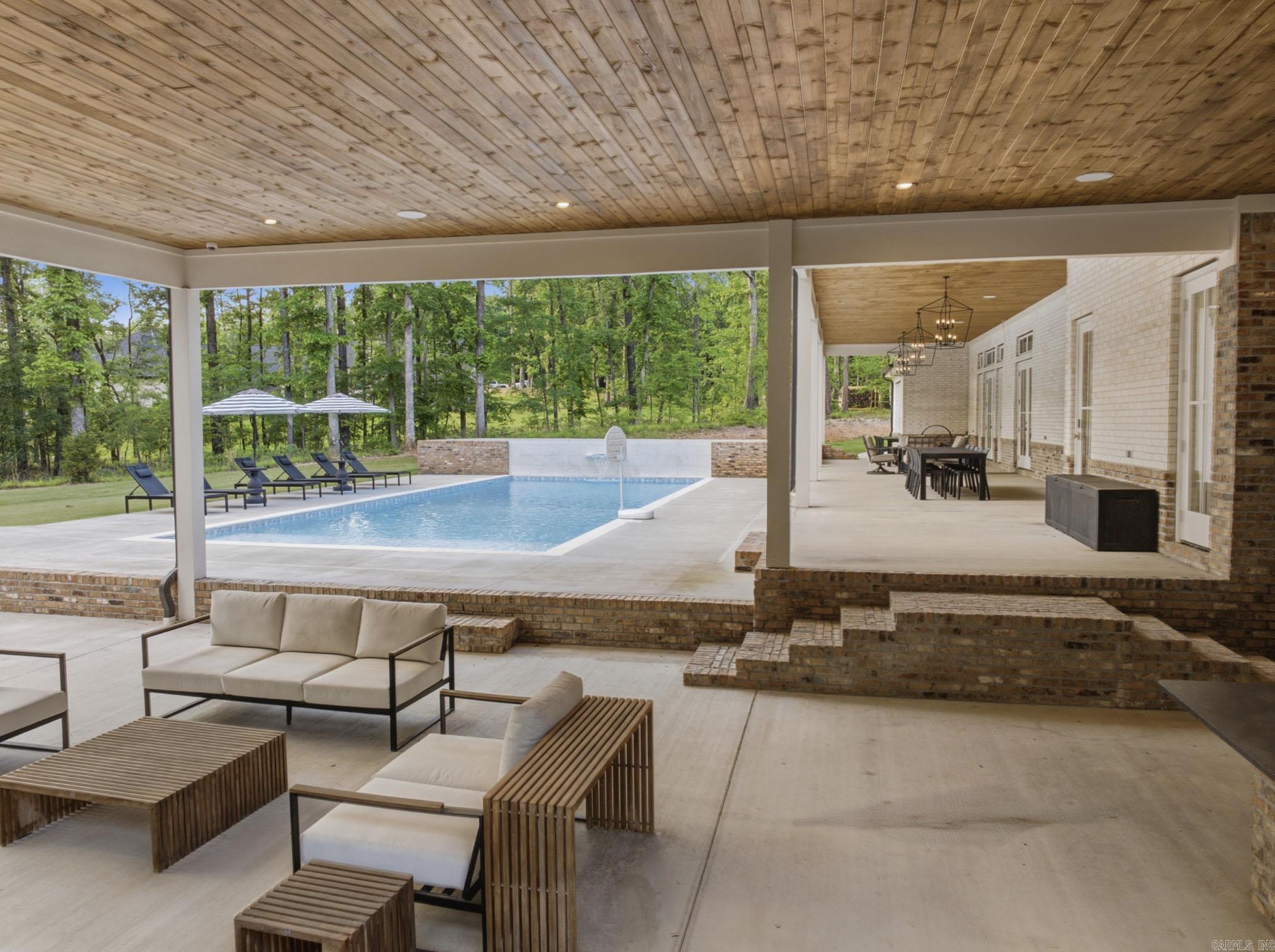 317 Abrielle Lane