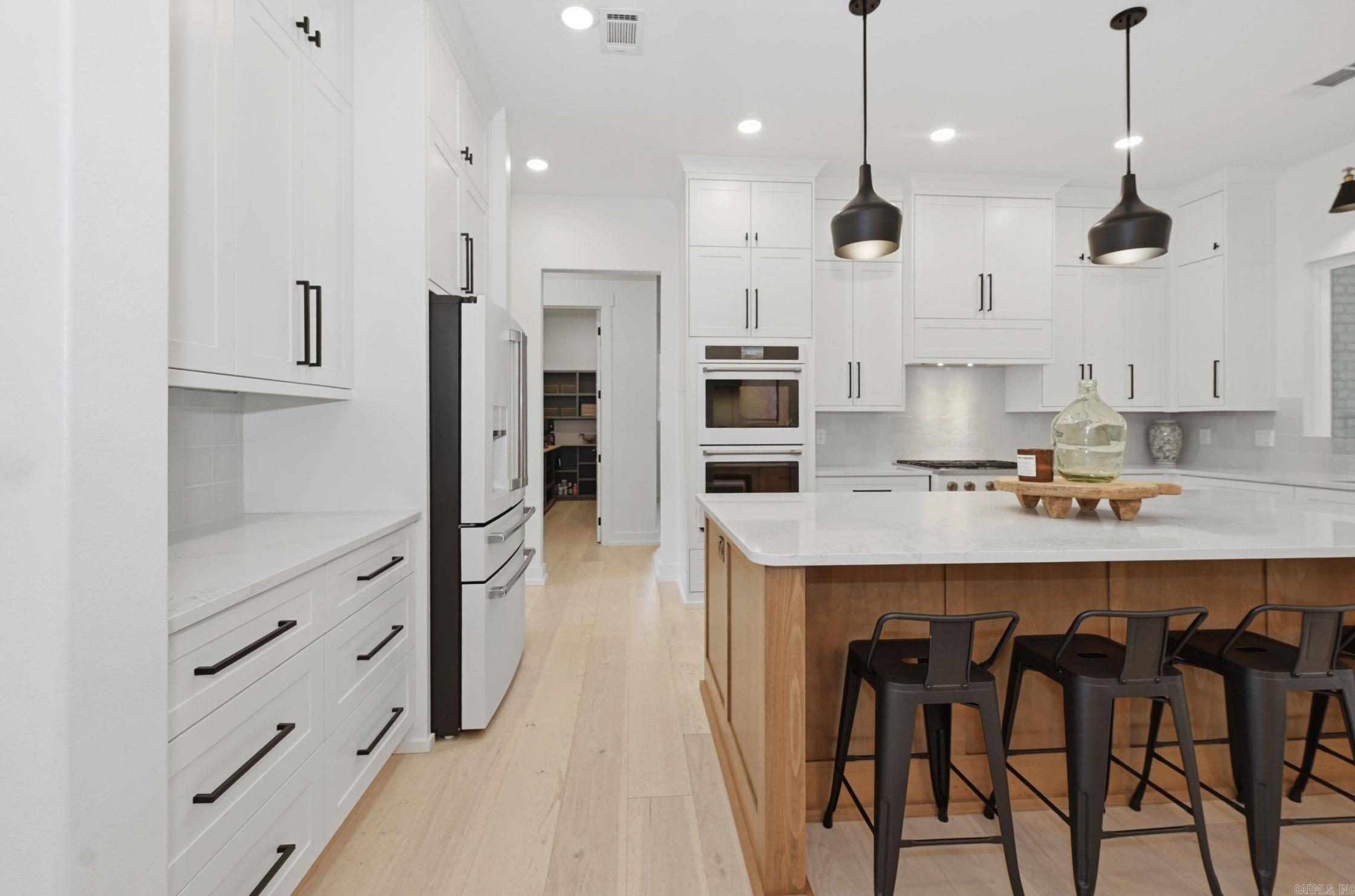 2001 SUNSTONE Drive