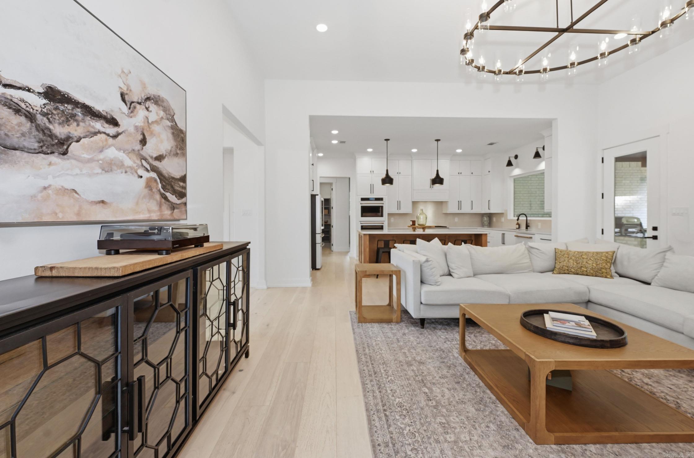 2001 SUNSTONE Drive