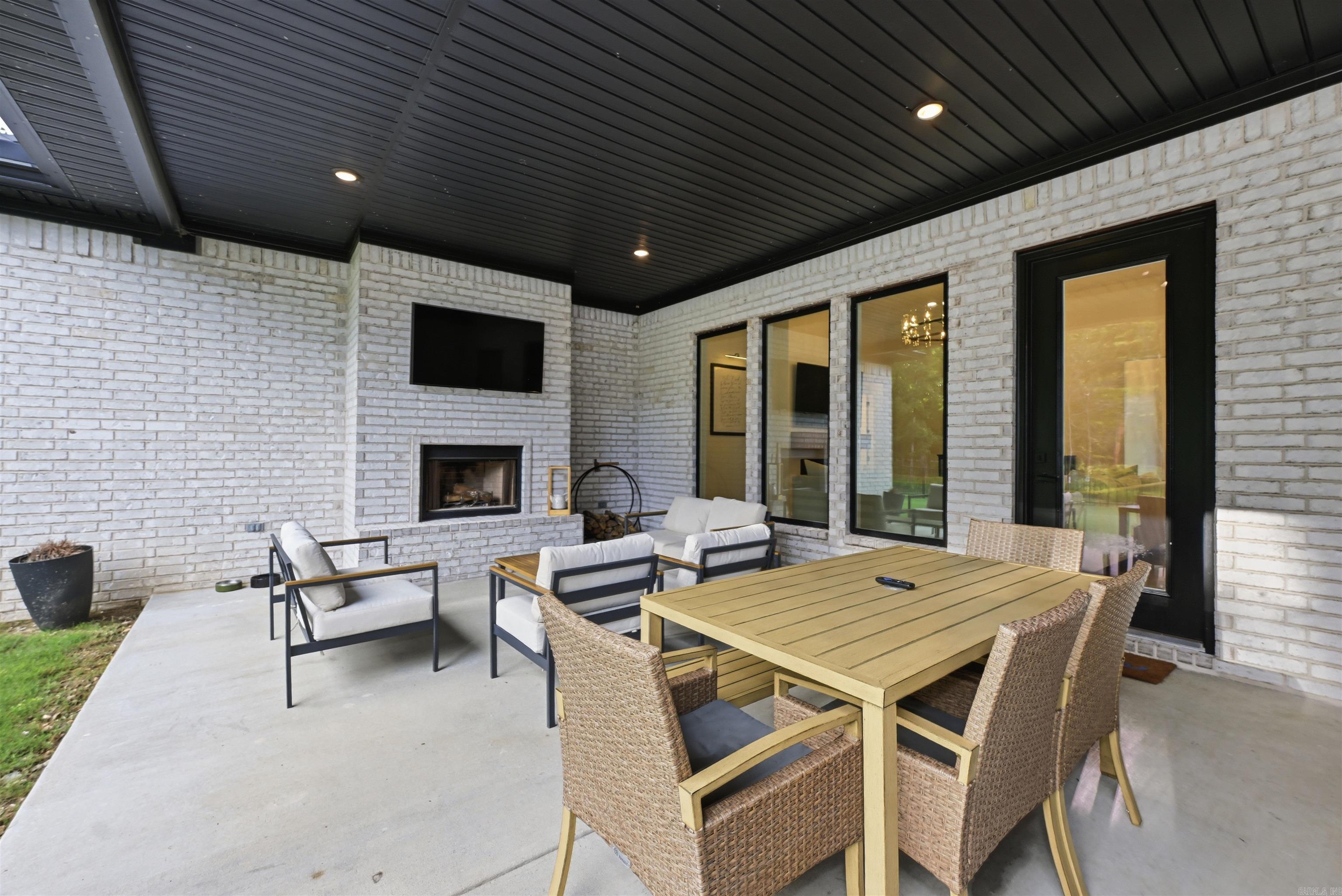 2001 SUNSTONE Drive
