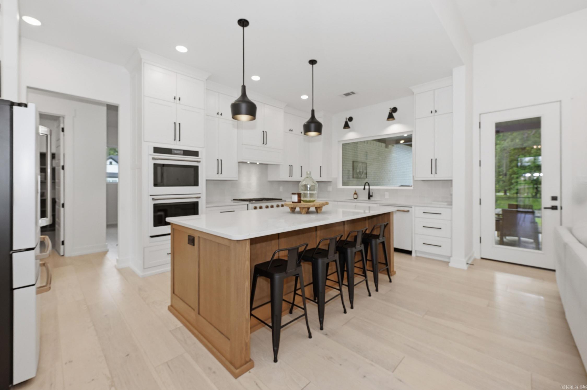 2001 SUNSTONE Drive