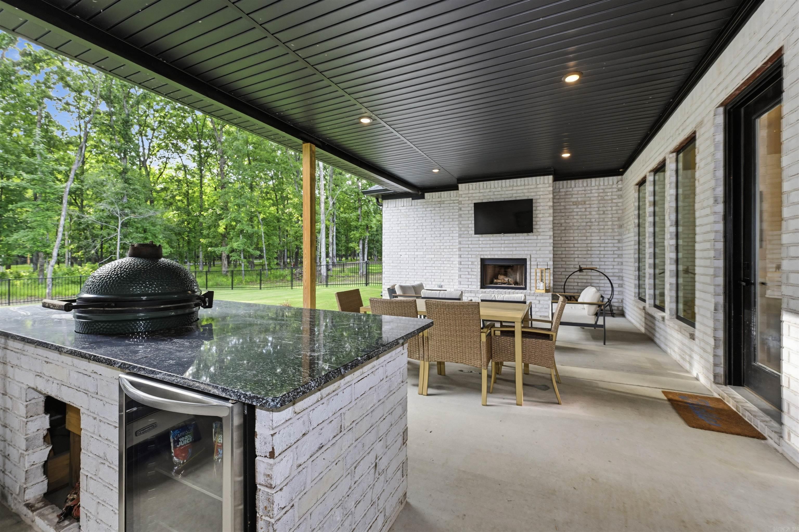 2001 SUNSTONE Drive