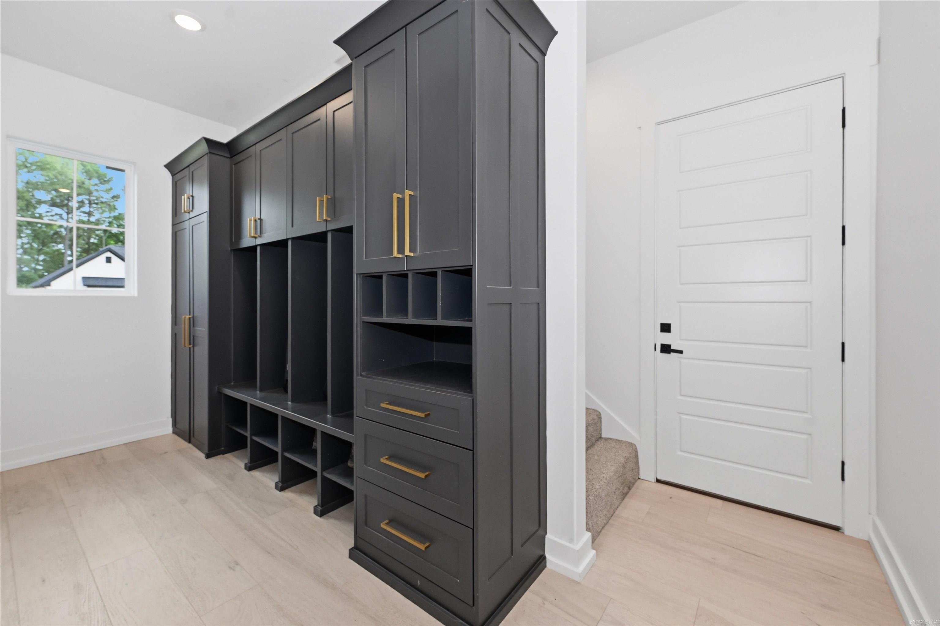 2001 SUNSTONE Drive